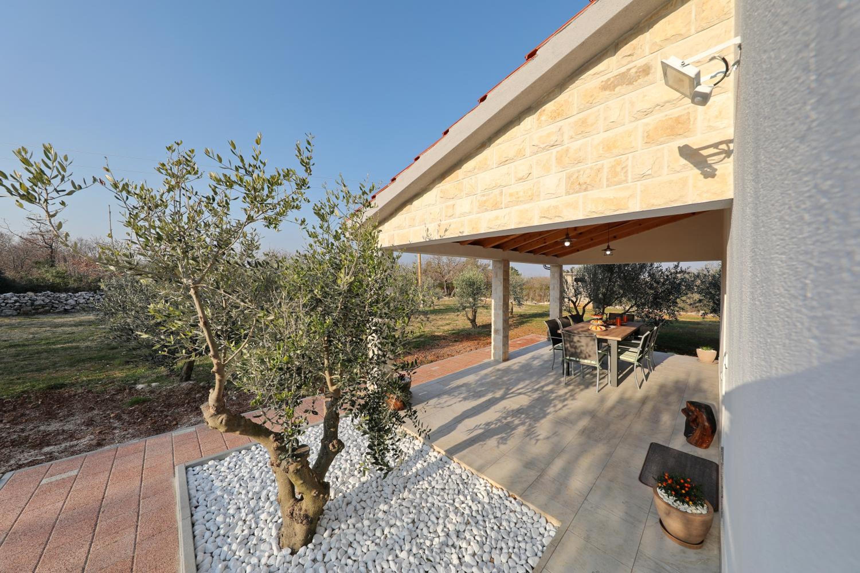 Three-Bedroom House photo 2