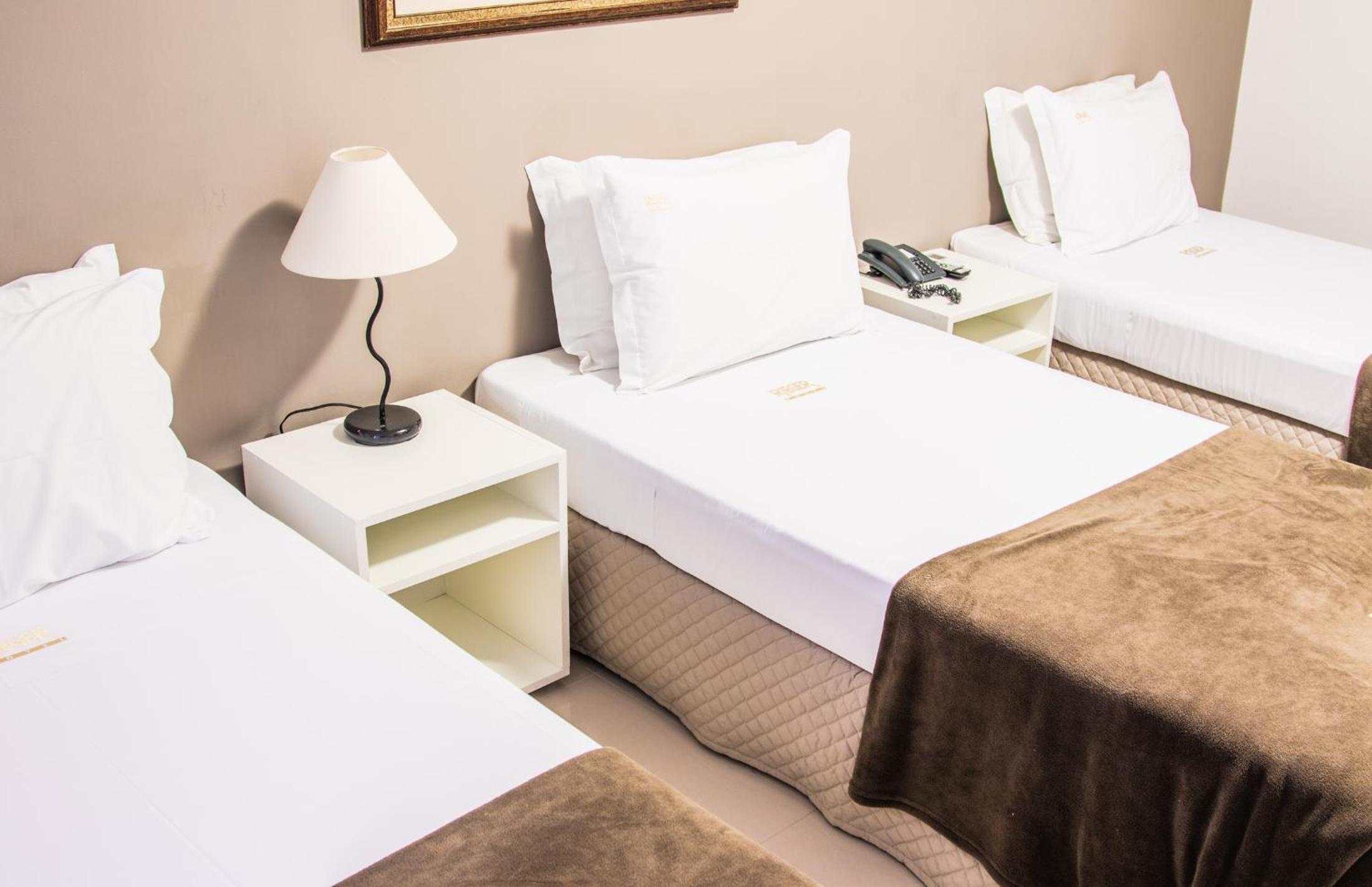 Premium Triple Room - Photo 7