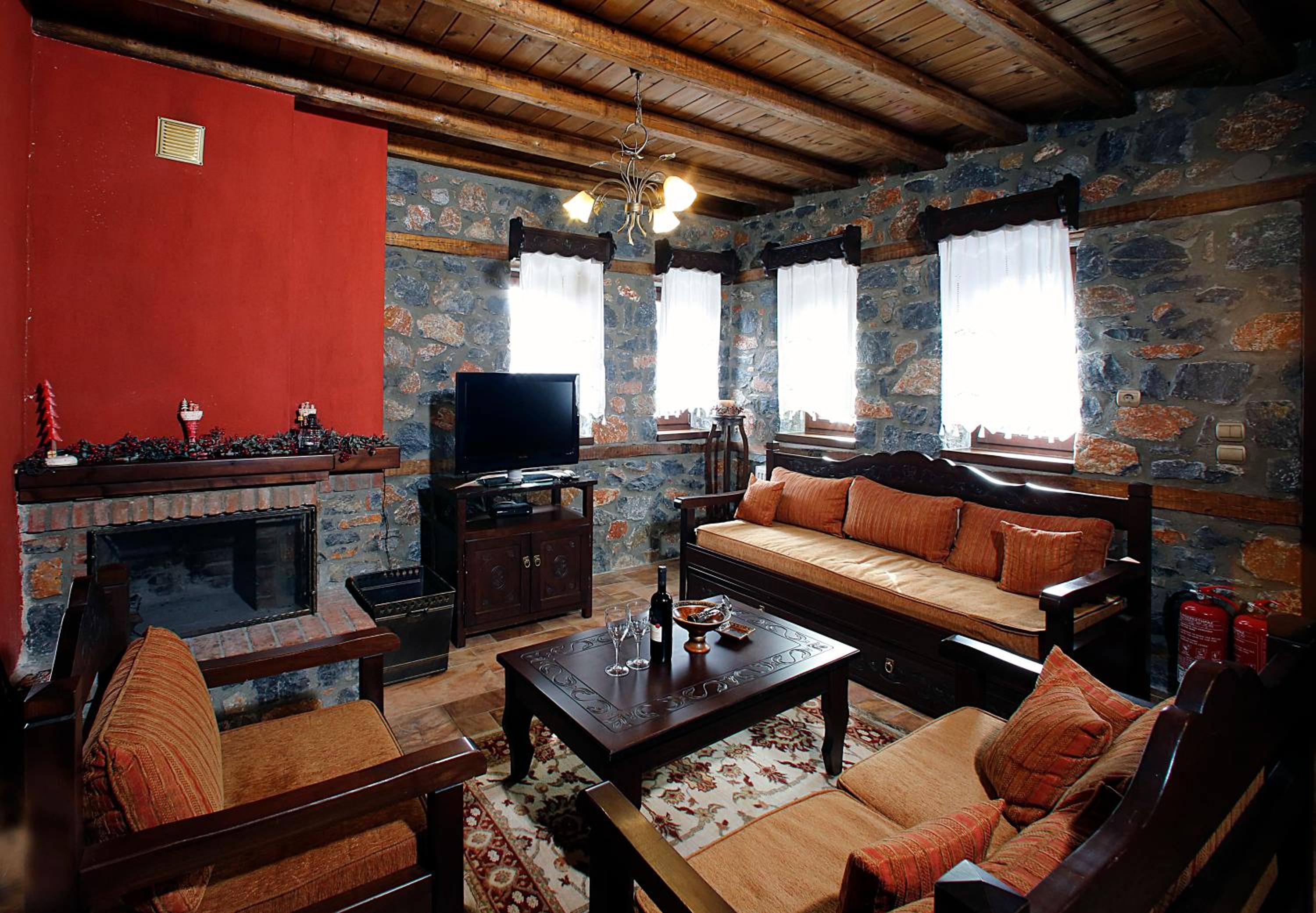 Superior Suite with Fireplace photo 2