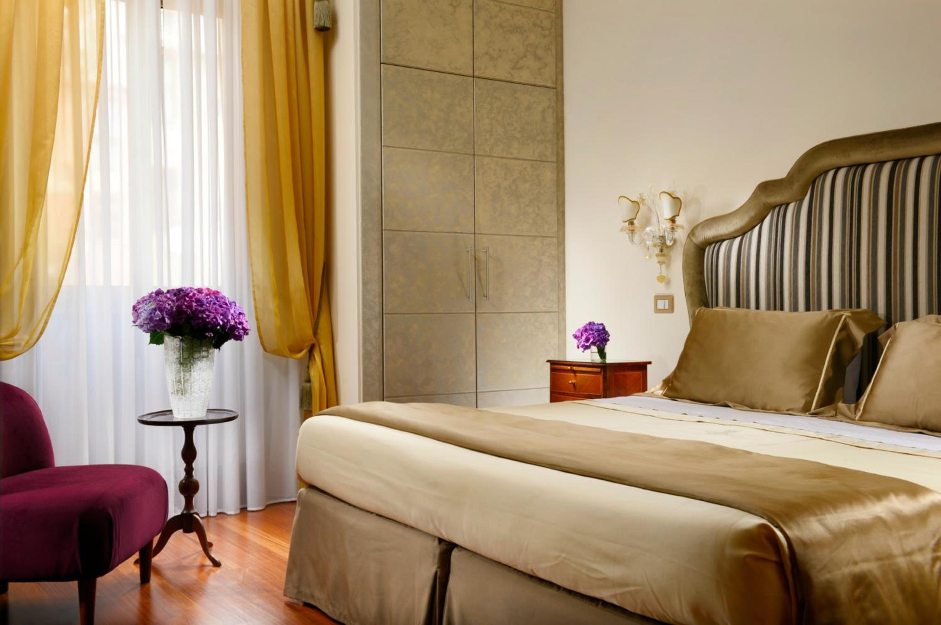 Classic Double or Twin Room thumbnail 5