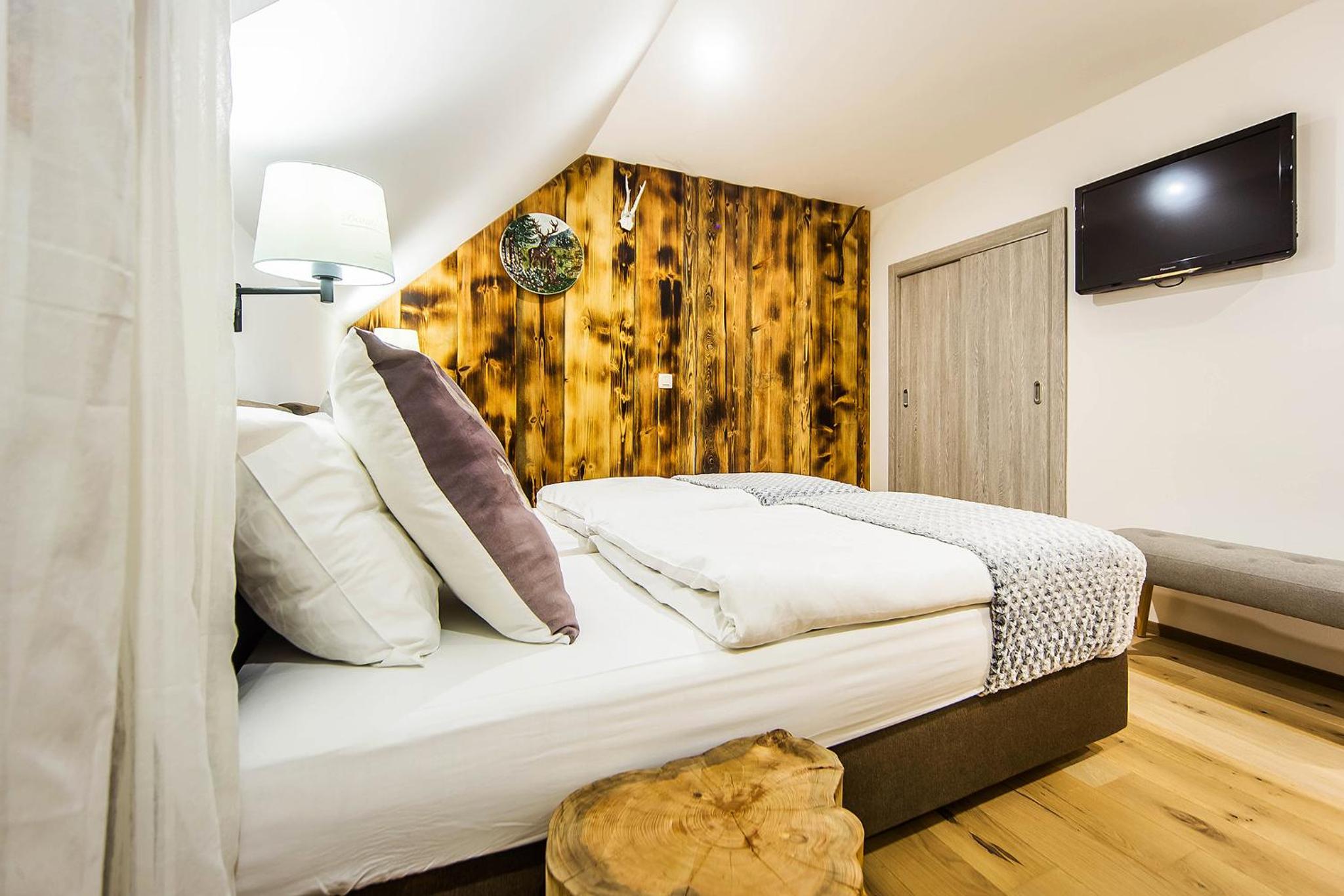Standard Double Room - Photo 21