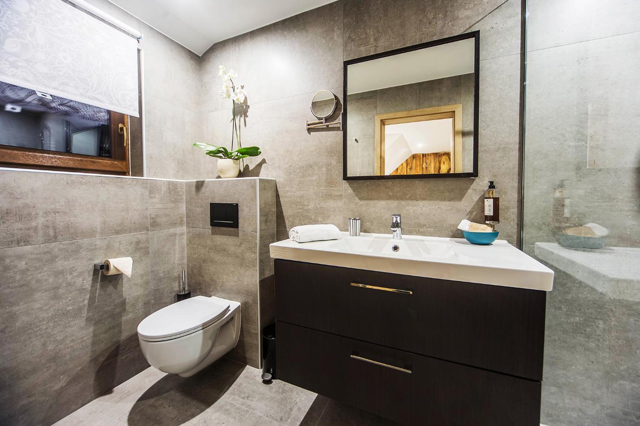 Standard Double Room - Photo 13