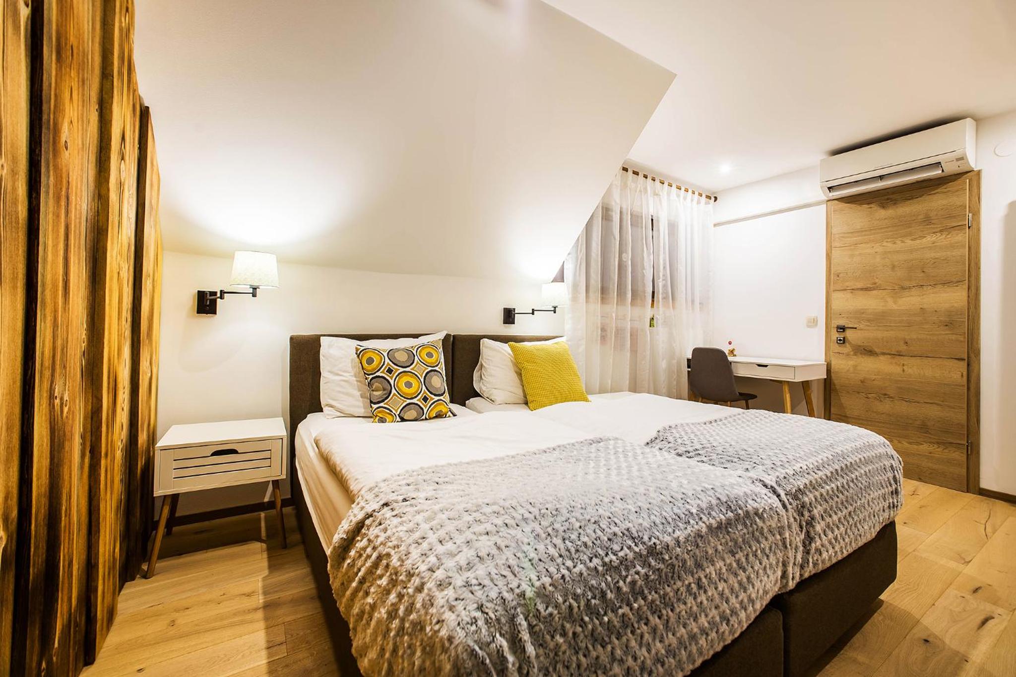 Standard Double Room - Photo 8