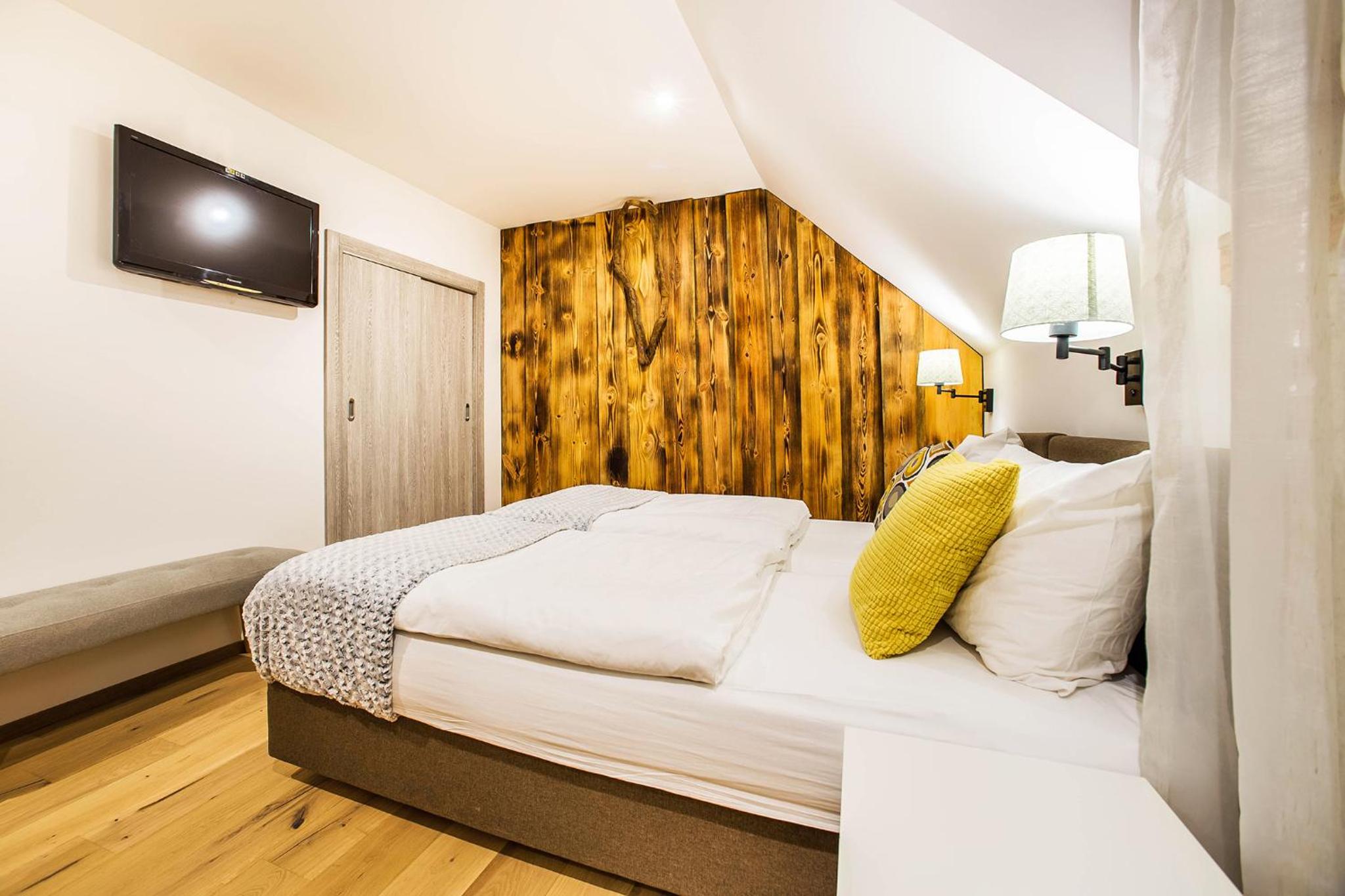 Standard Double Room - Photo 7