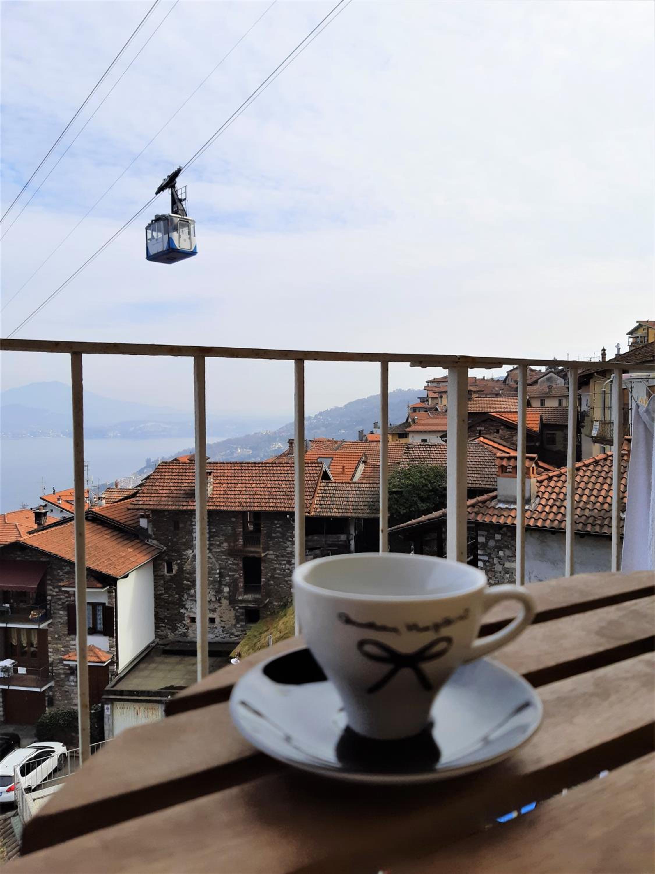 Double Room with Balcony - Photo 10