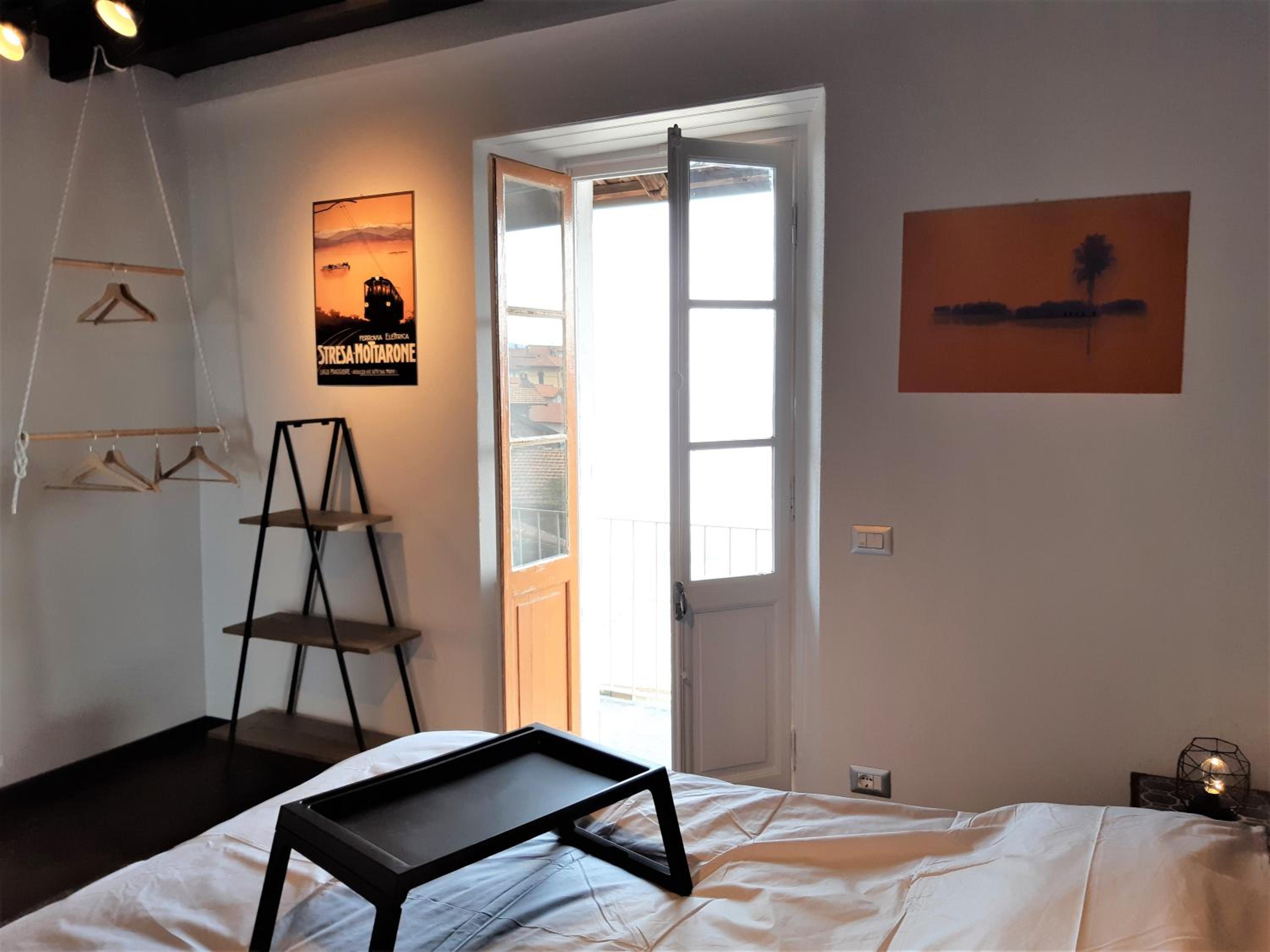 Double Room with Balcony - Photo 12