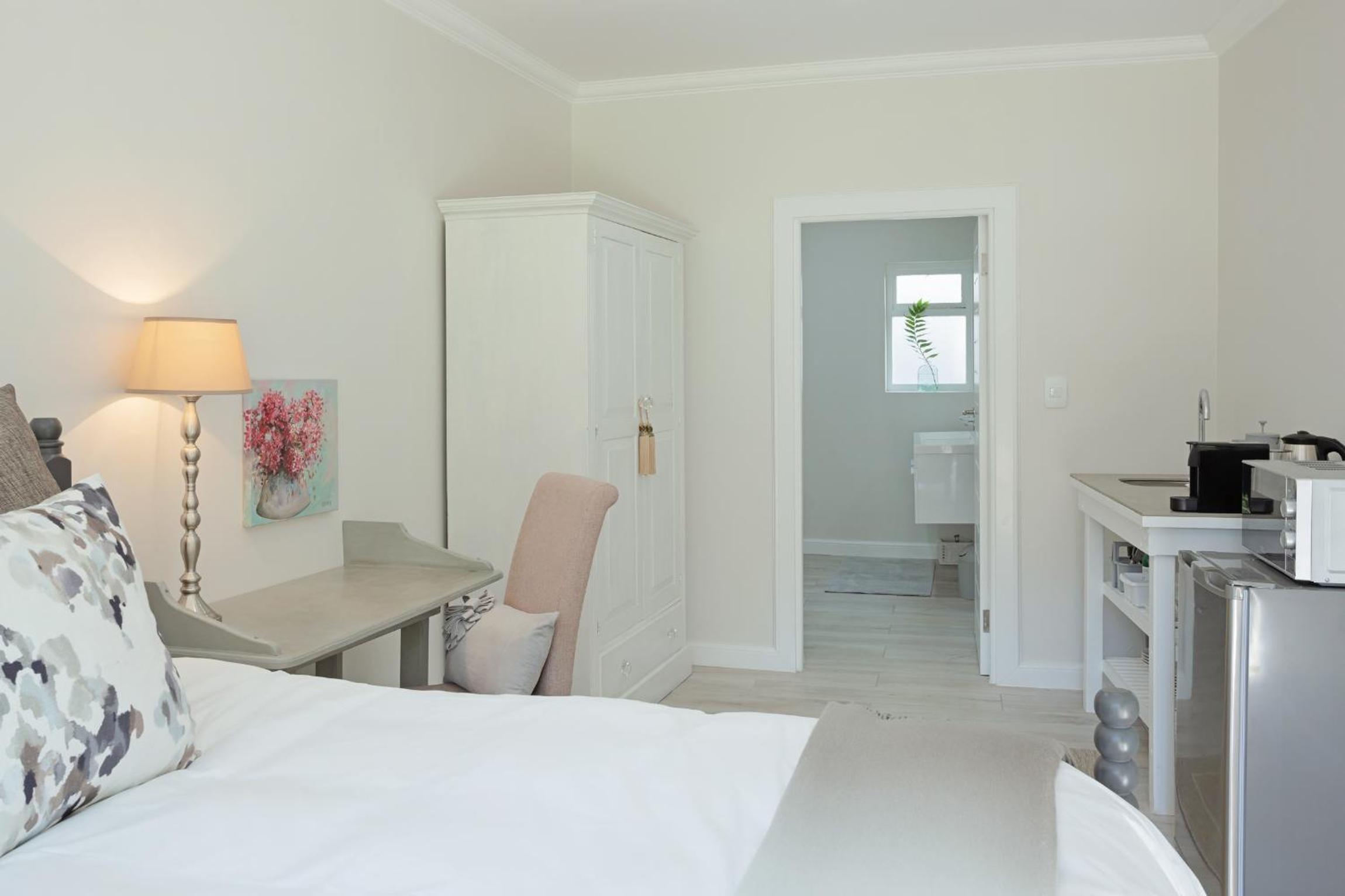 Apartment - Ground Floor - Photo 2