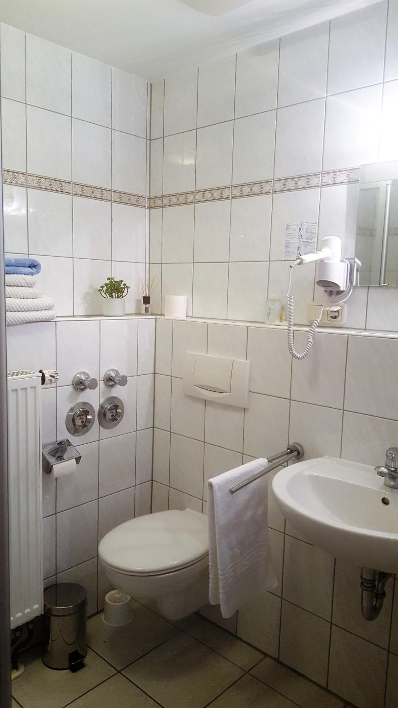 Standard Double or Twin Room with Balcony photo 2