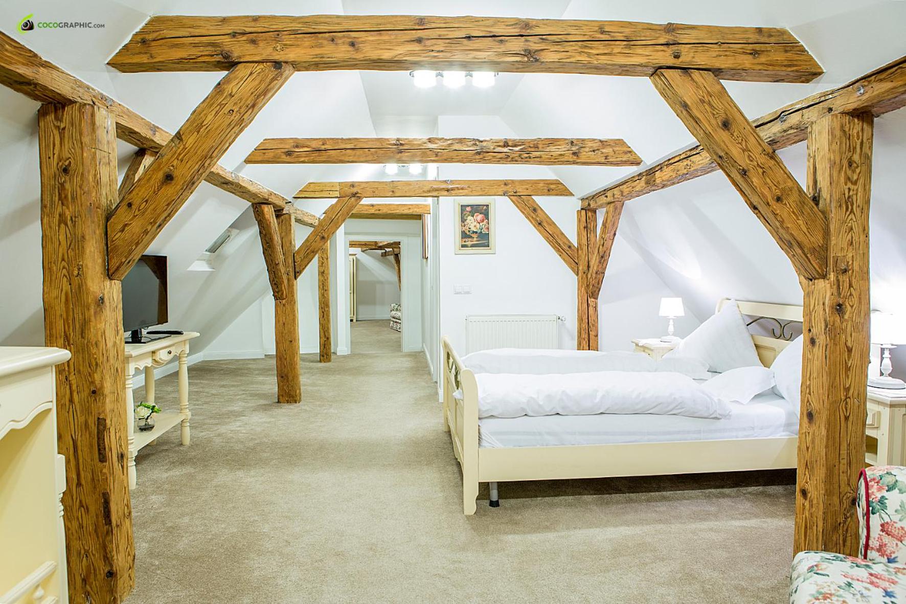 Attic Apartment 3*** (2-4 Adults)