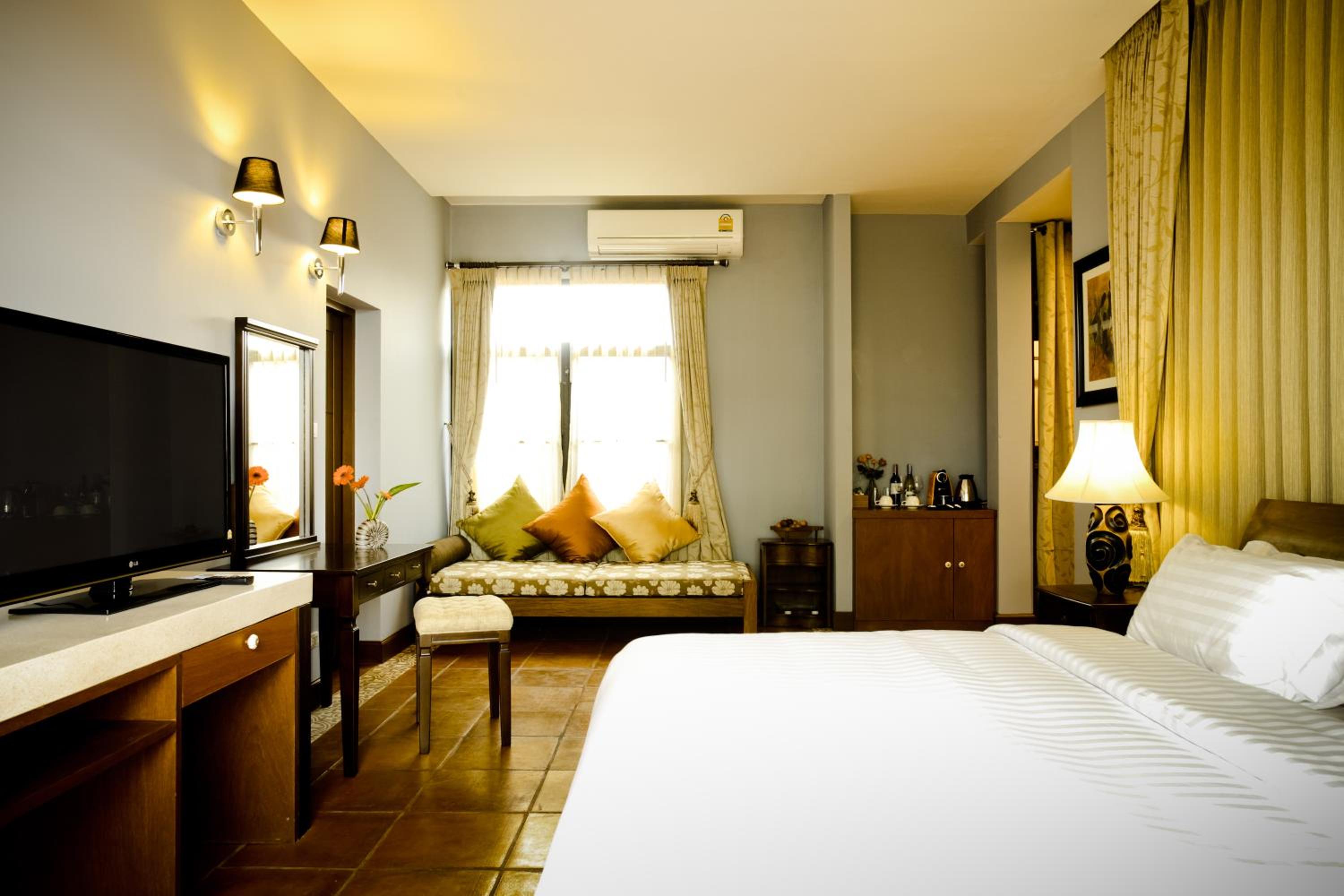 Executive Suite with Spa Bath photo 1