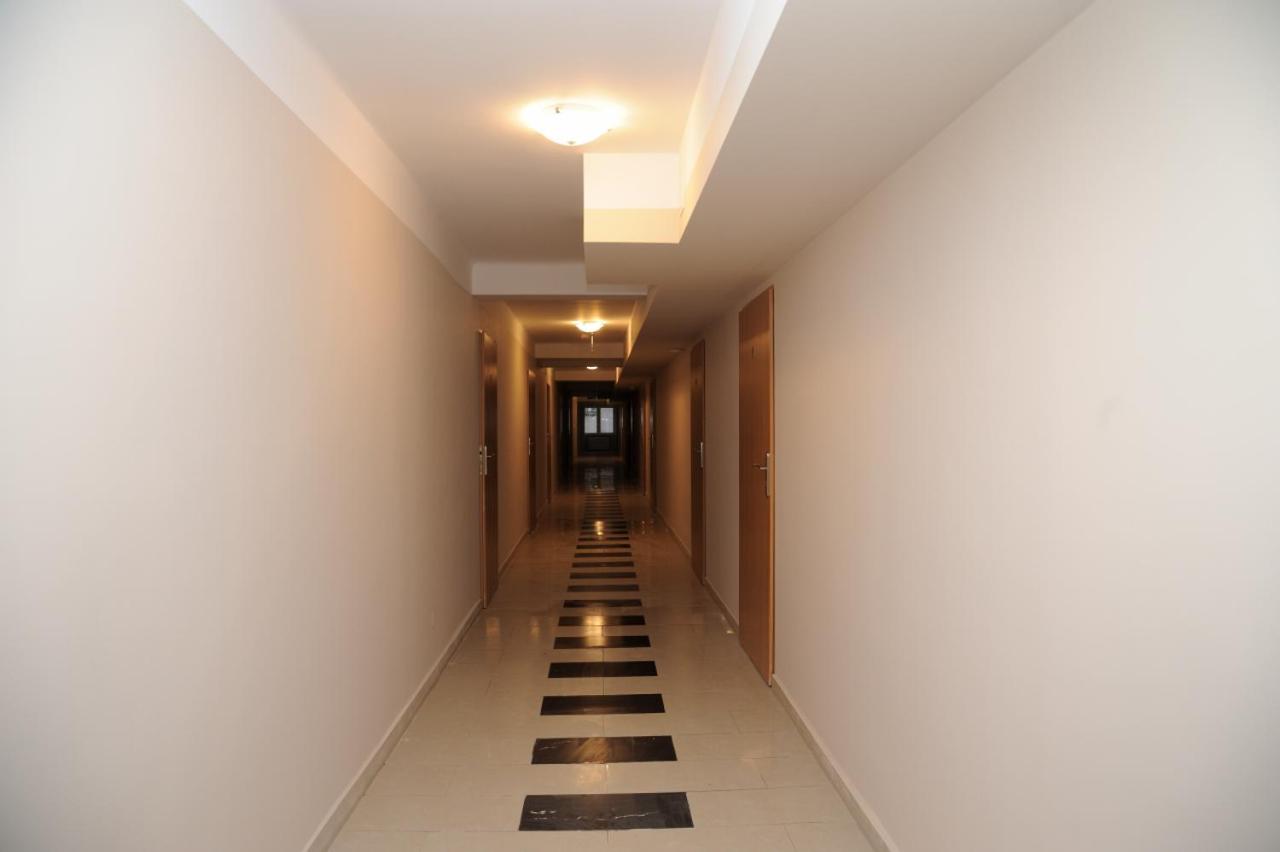 Double Room with Private Bathroom - Photo 8