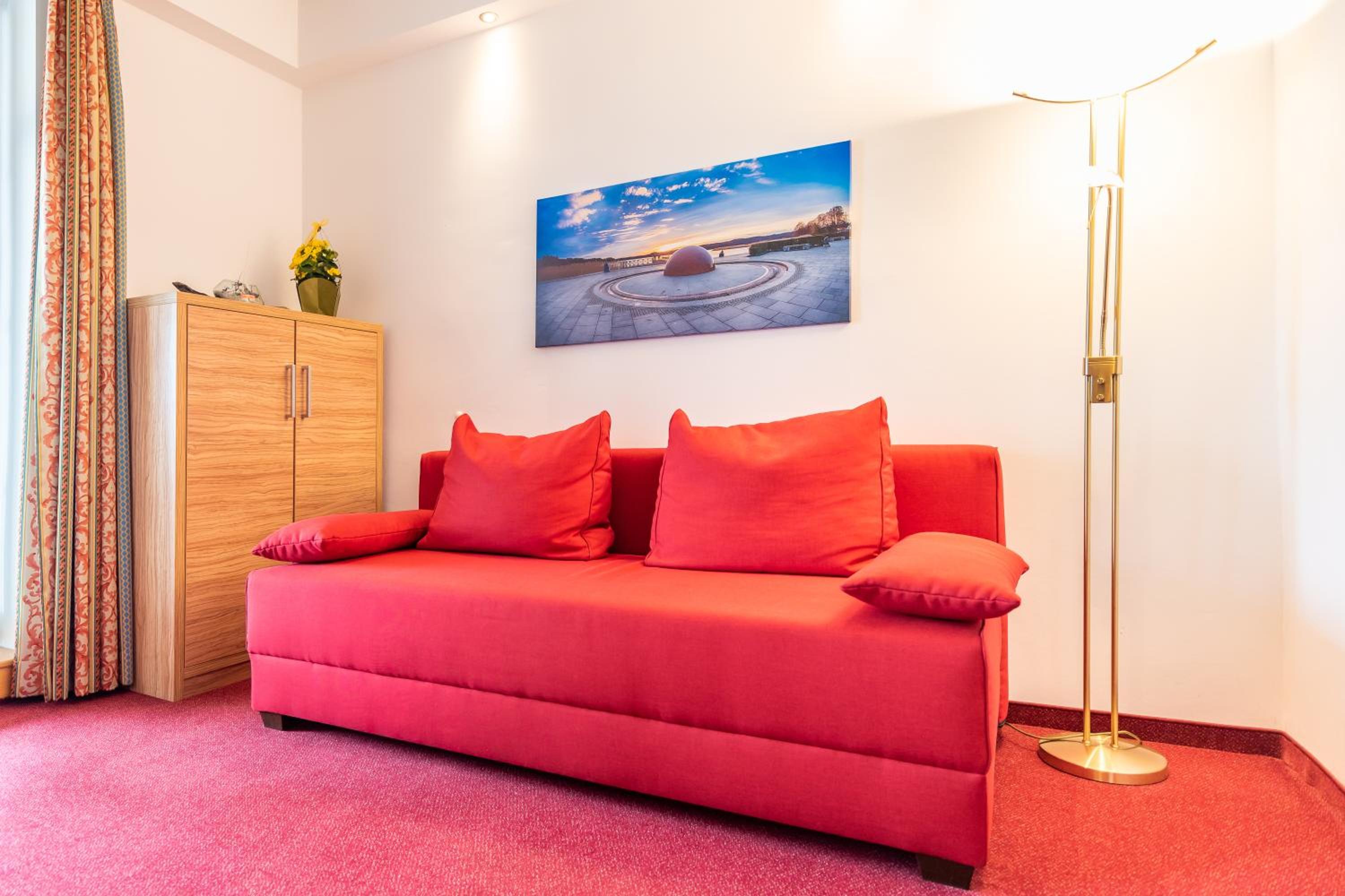 Apartment with Lake View photo 3