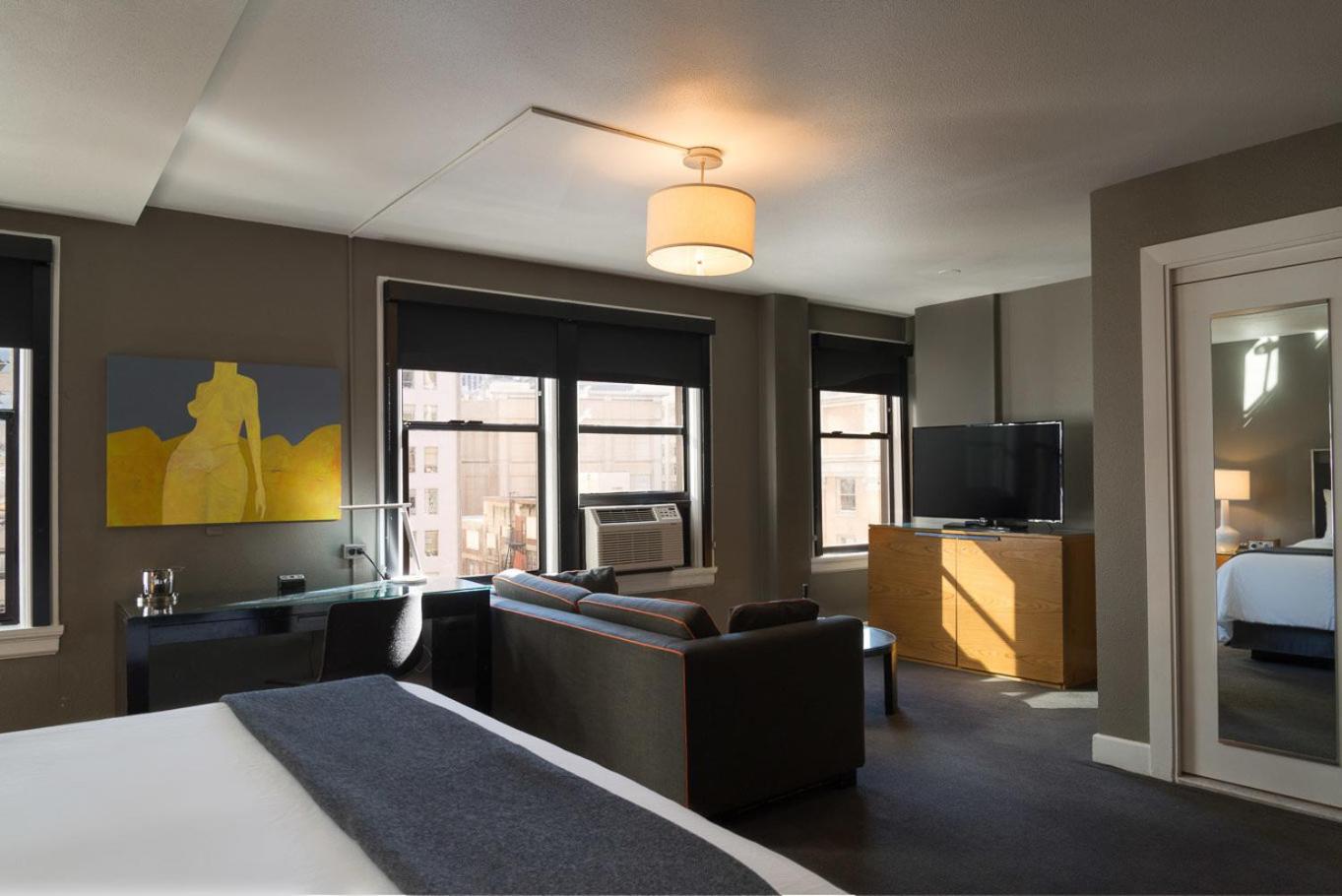 Max Studio King Room - Photo 2