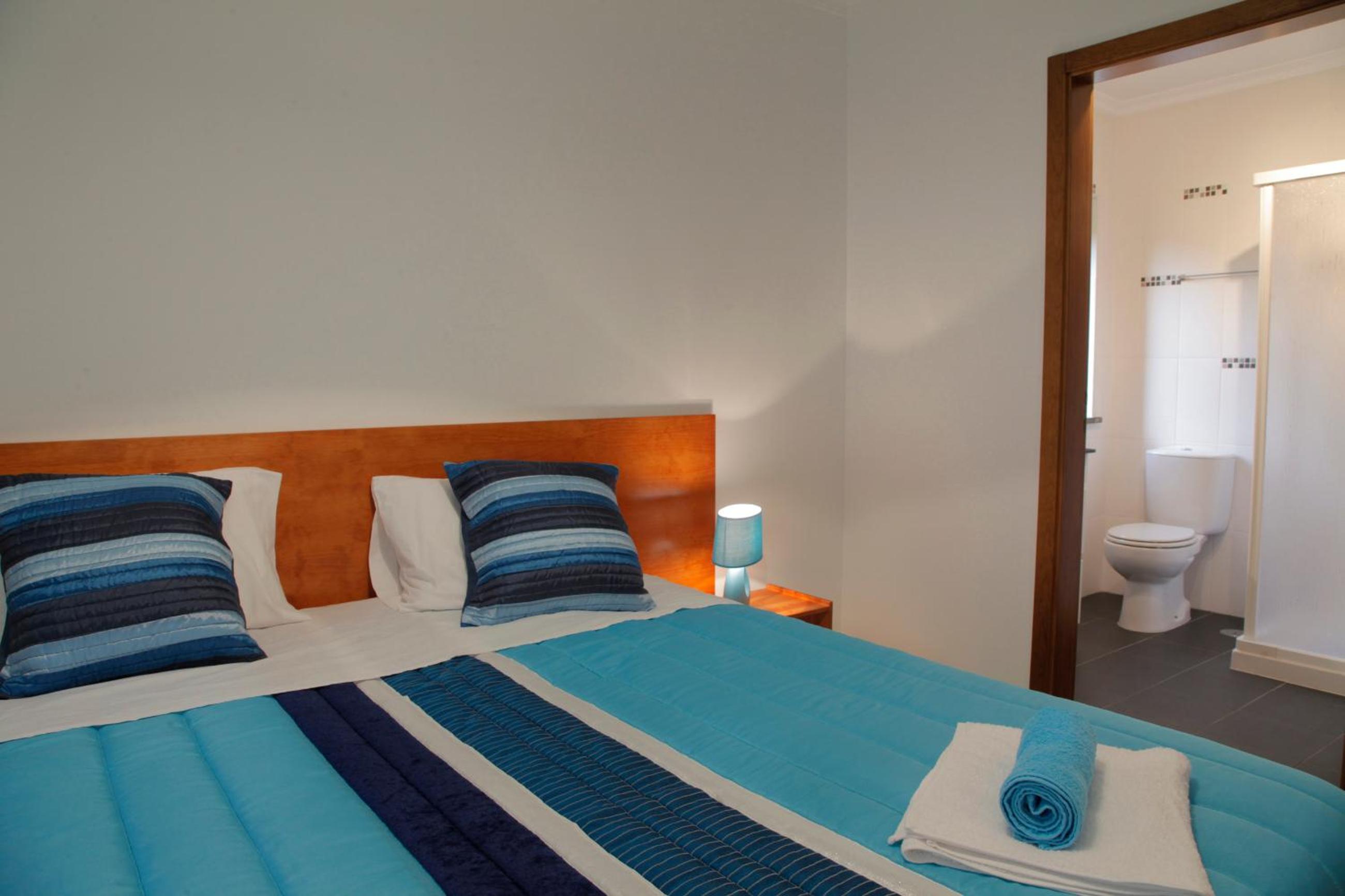 Two-Bedroom House - Photo 8