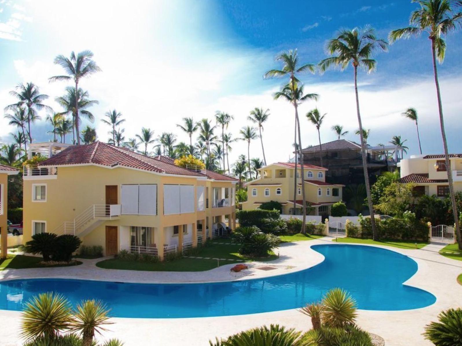 Deluxe Condo Pool View Terrace
