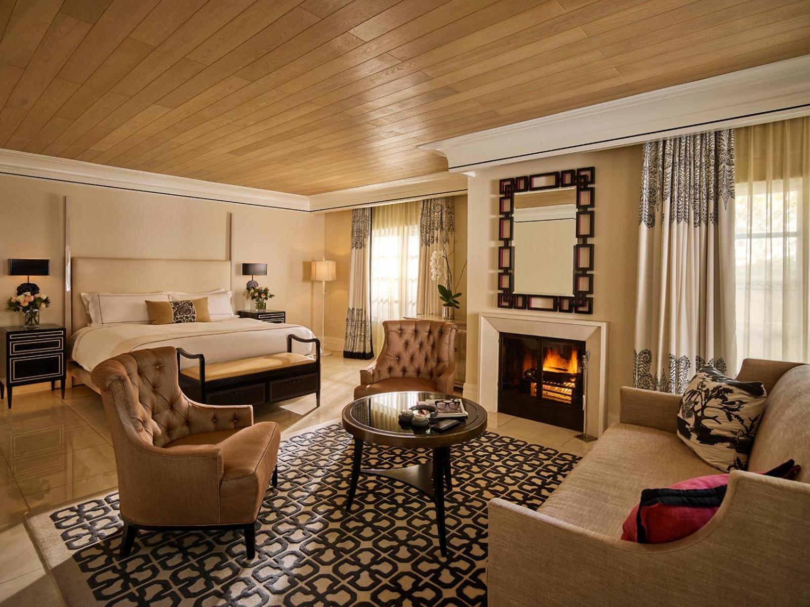 Grand Deluxe Room with Patio and Fireplace