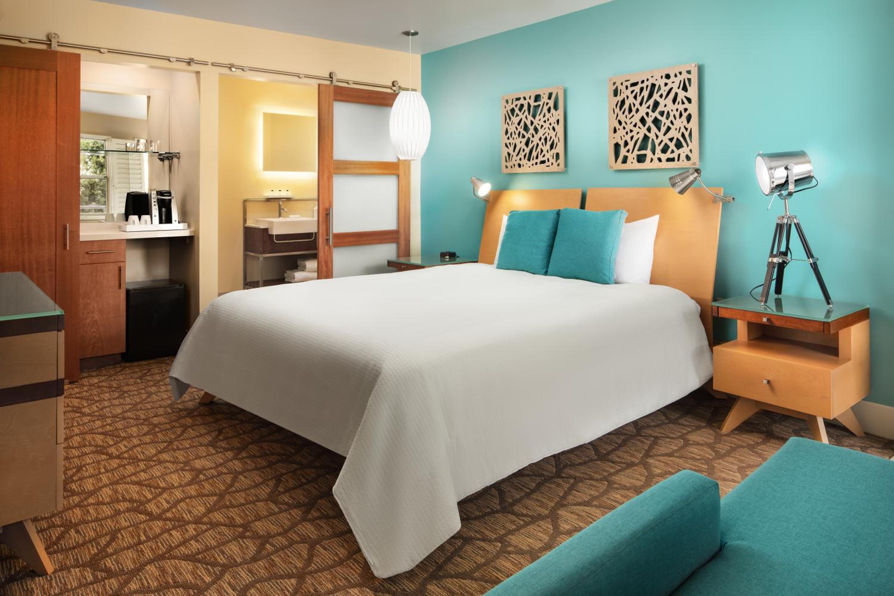 King Suite - Photo 2