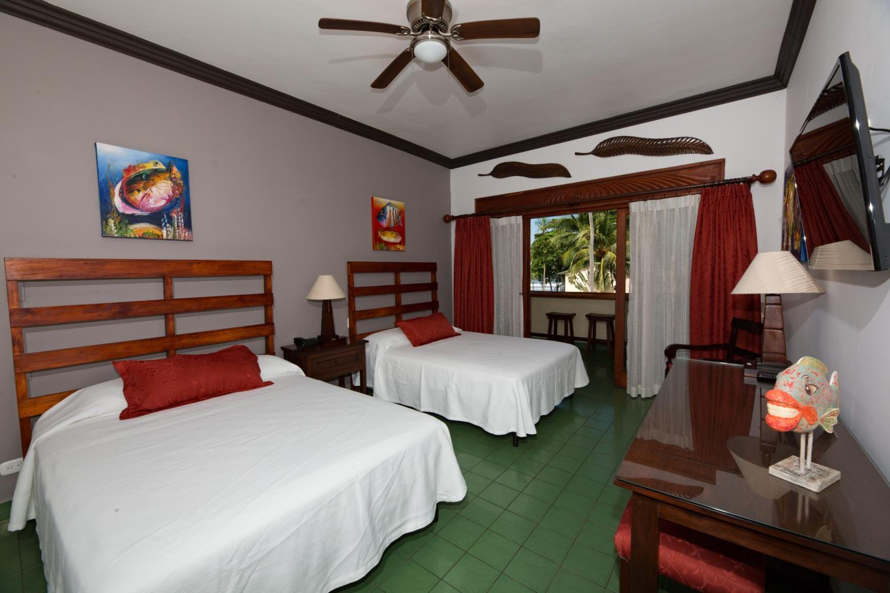 Deluxe Room 2 Dbl Beds