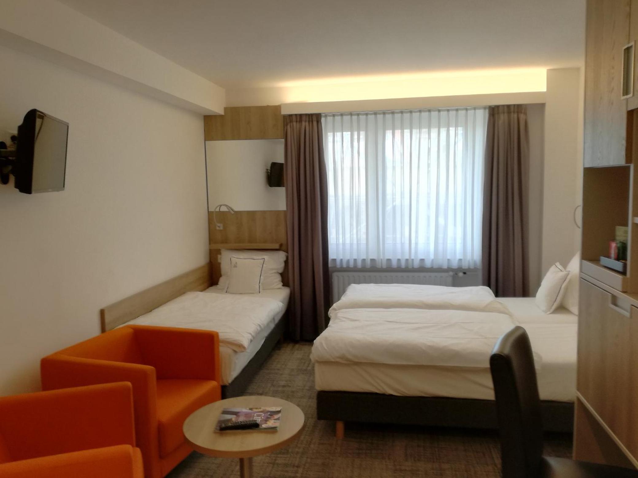 Triple Room - Photo 1