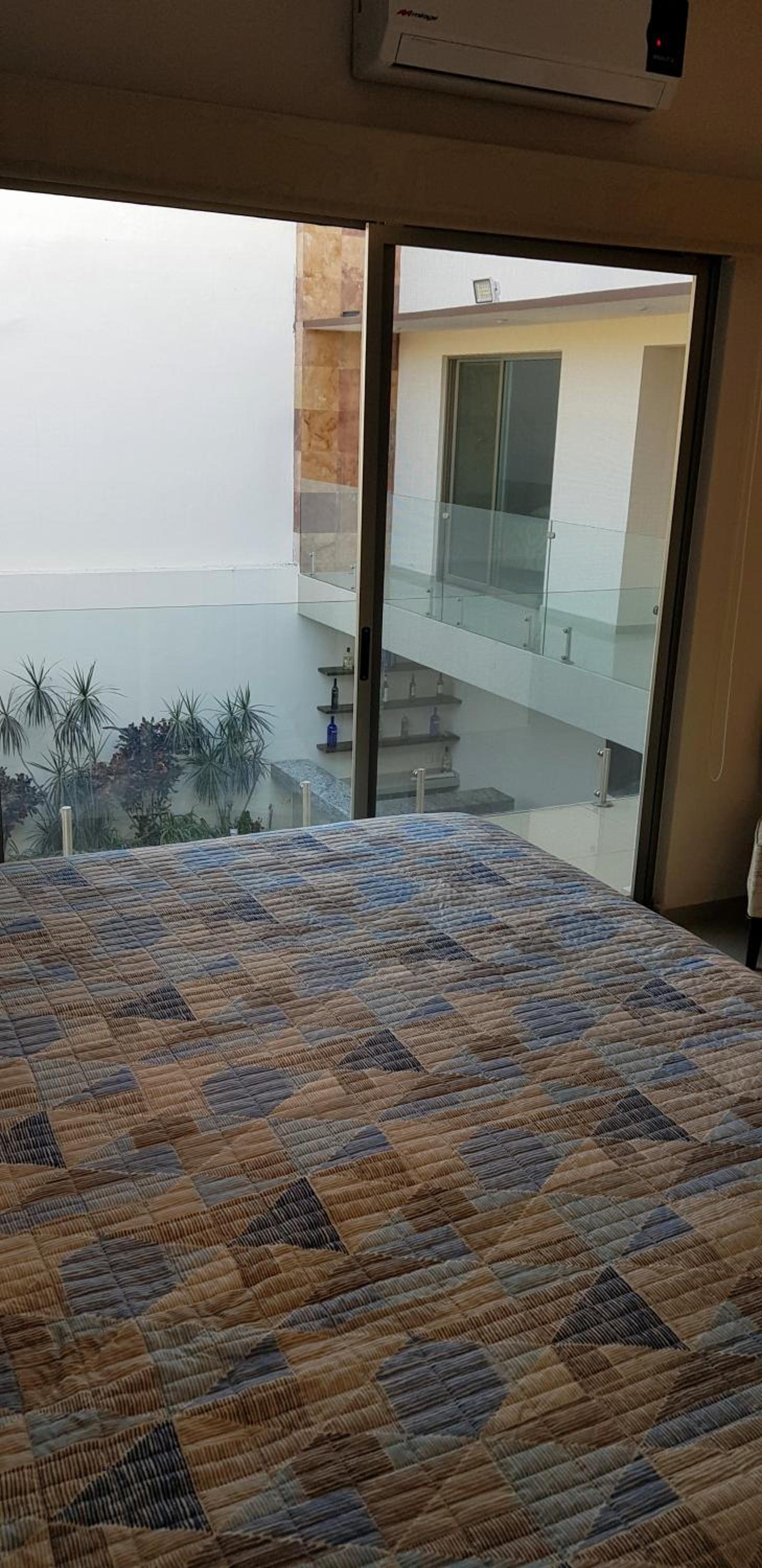 Deluxe King Room - Photo 5