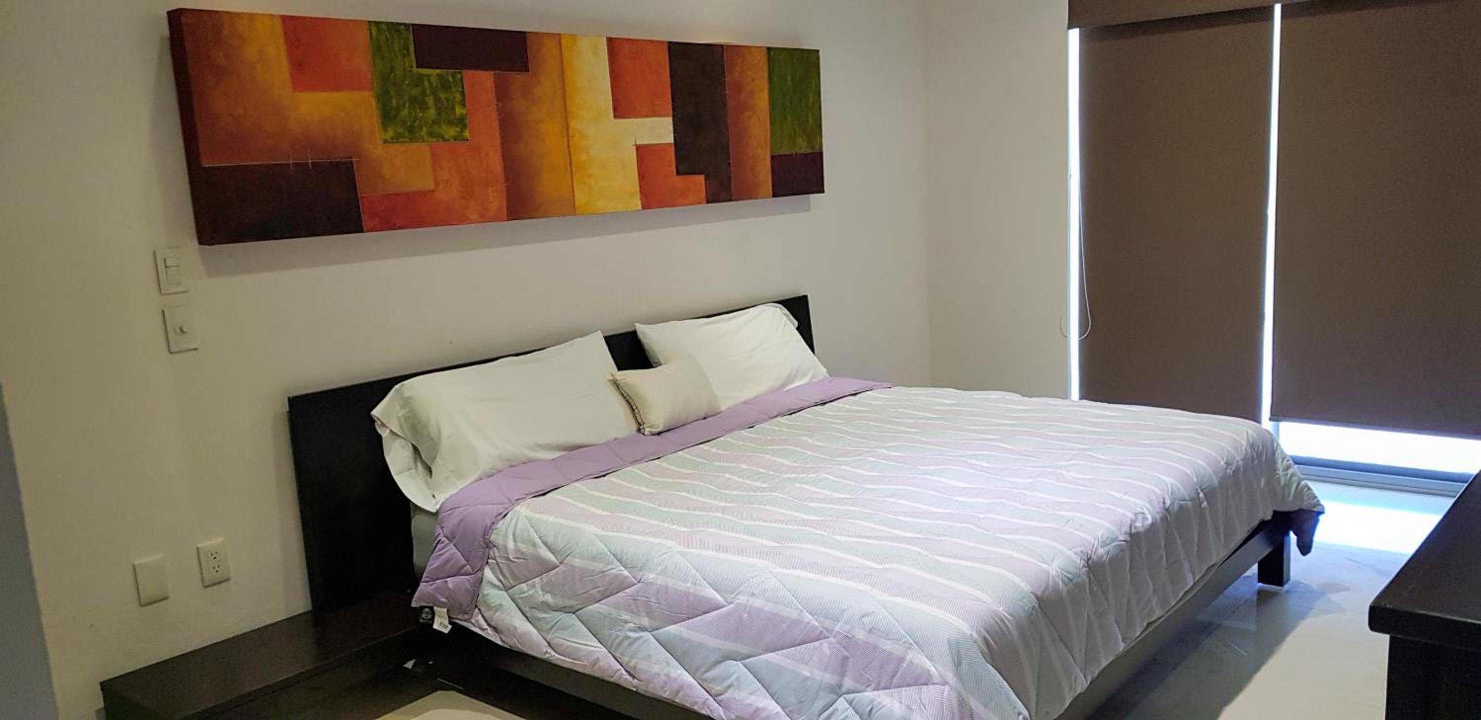 Deluxe King Room - Photo 10