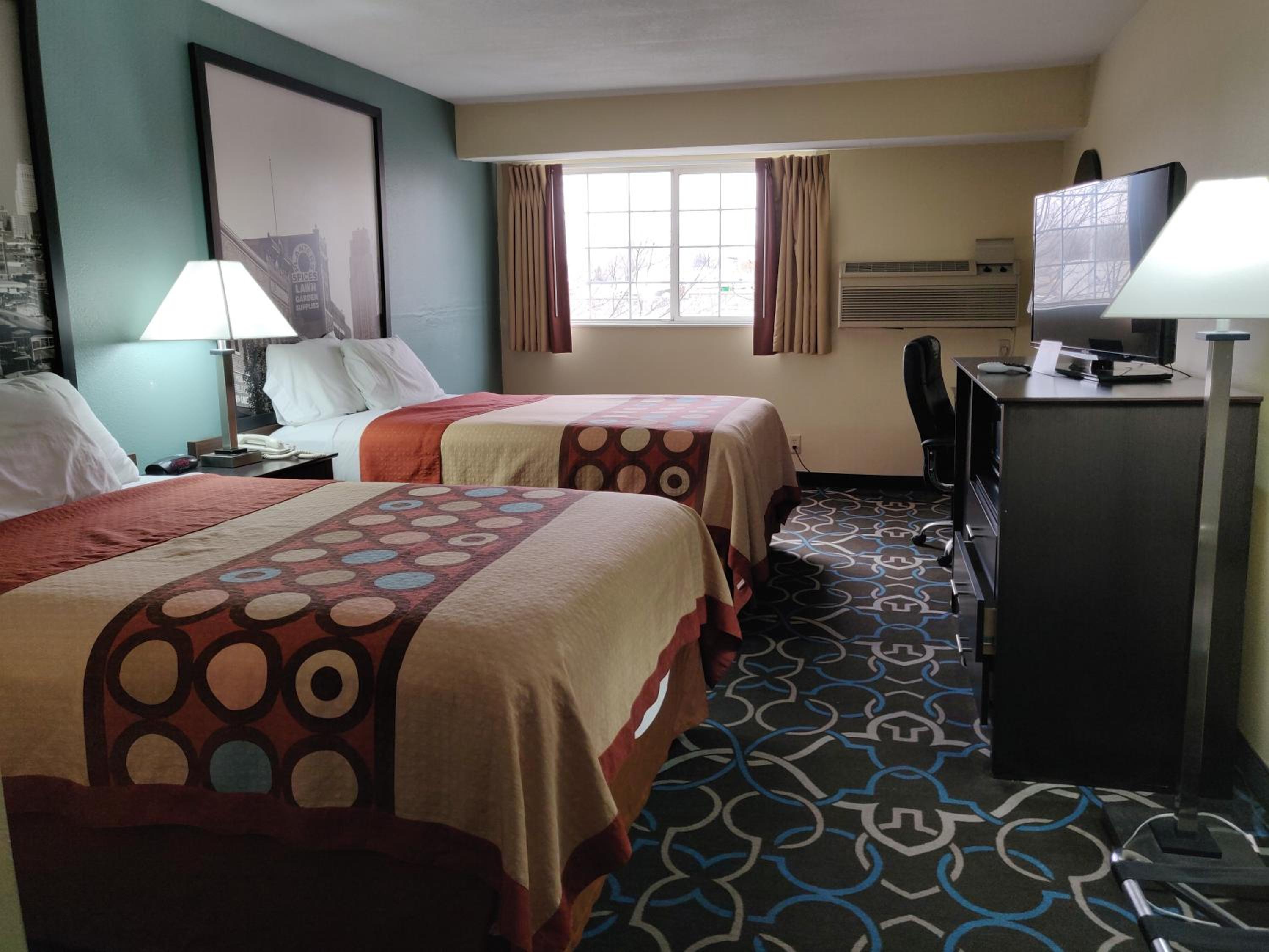 Double Room with Two Double Beds - Non-Smoking - Photo 3