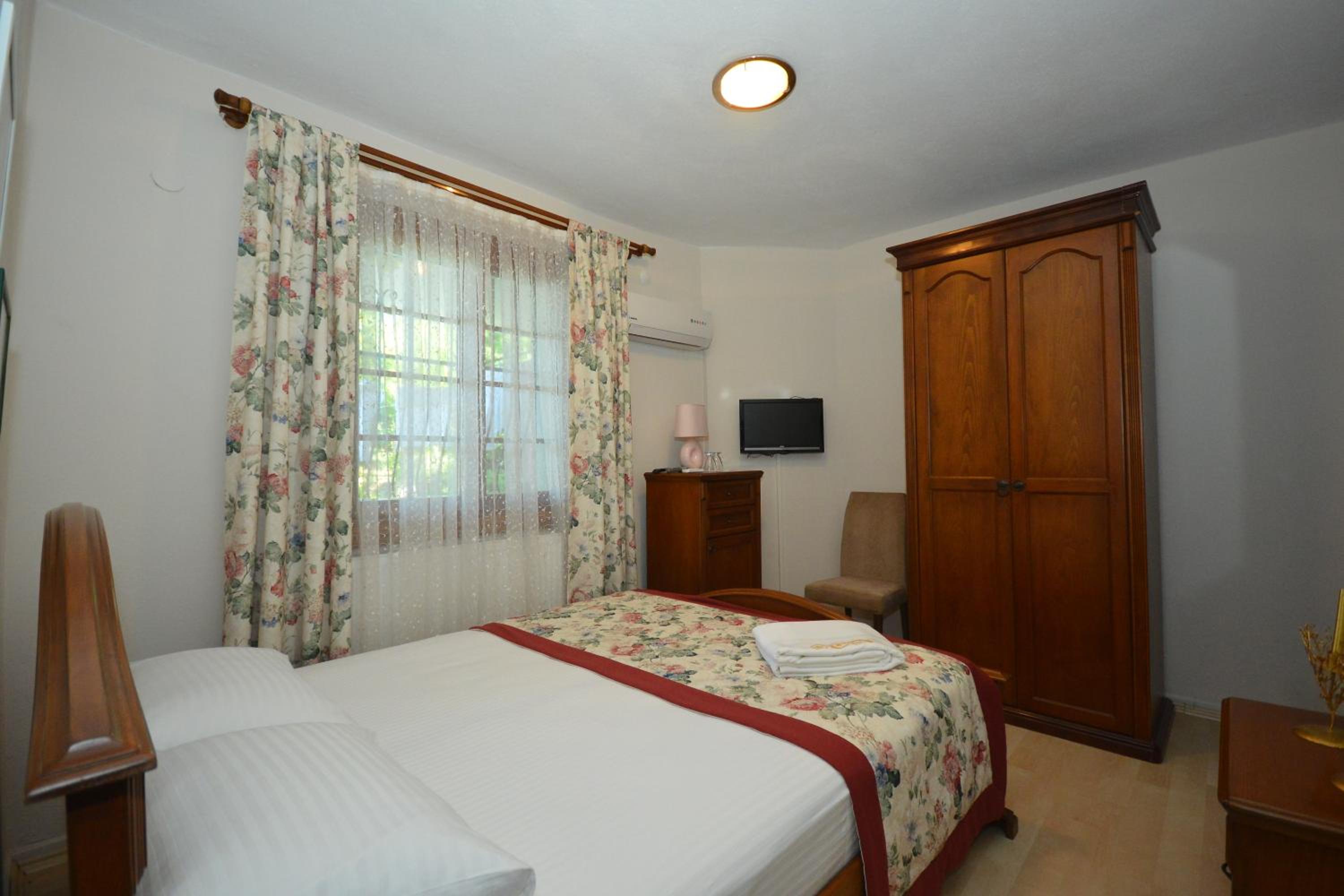 Economy Single Room