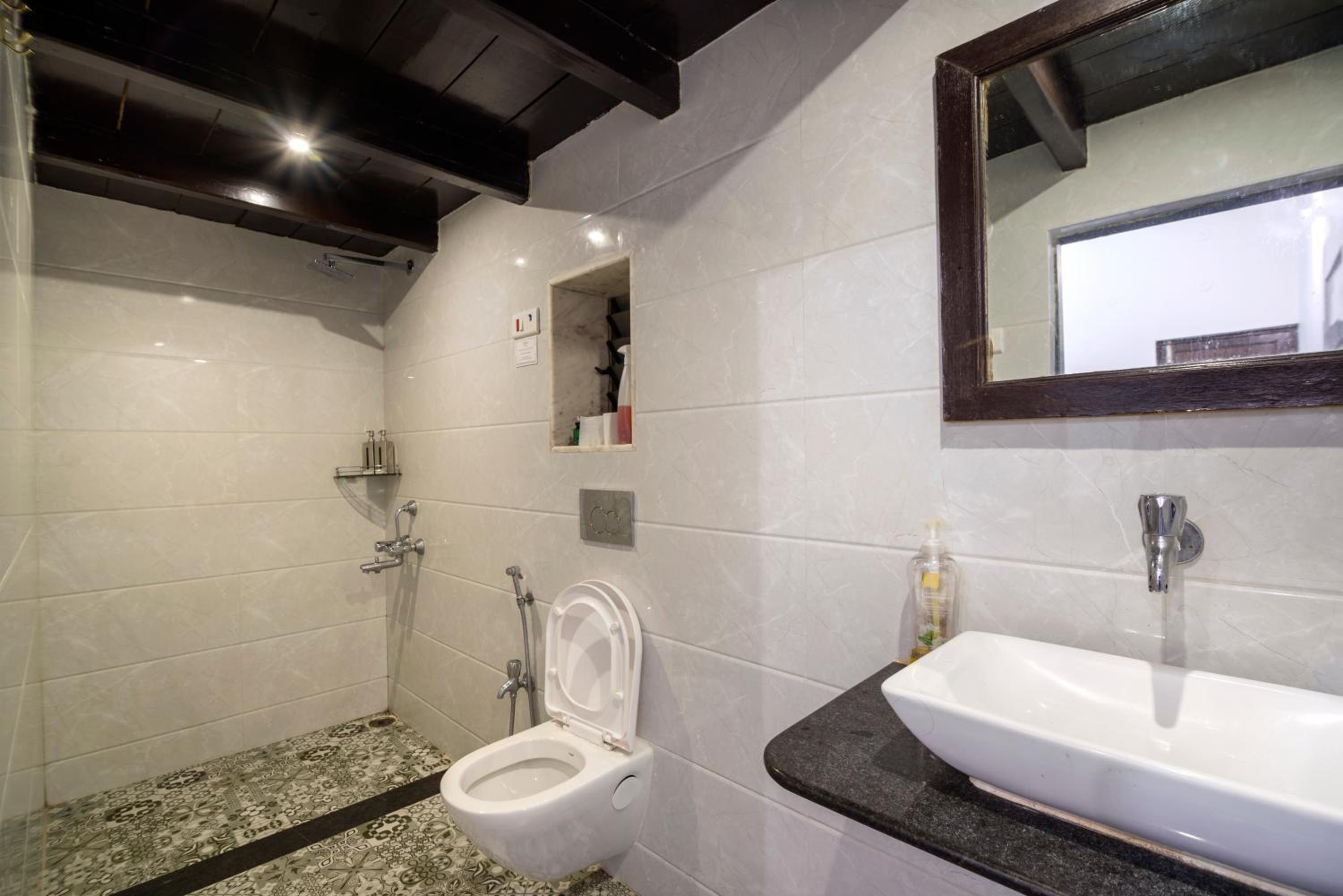 Villa with Sea View - Photo 17