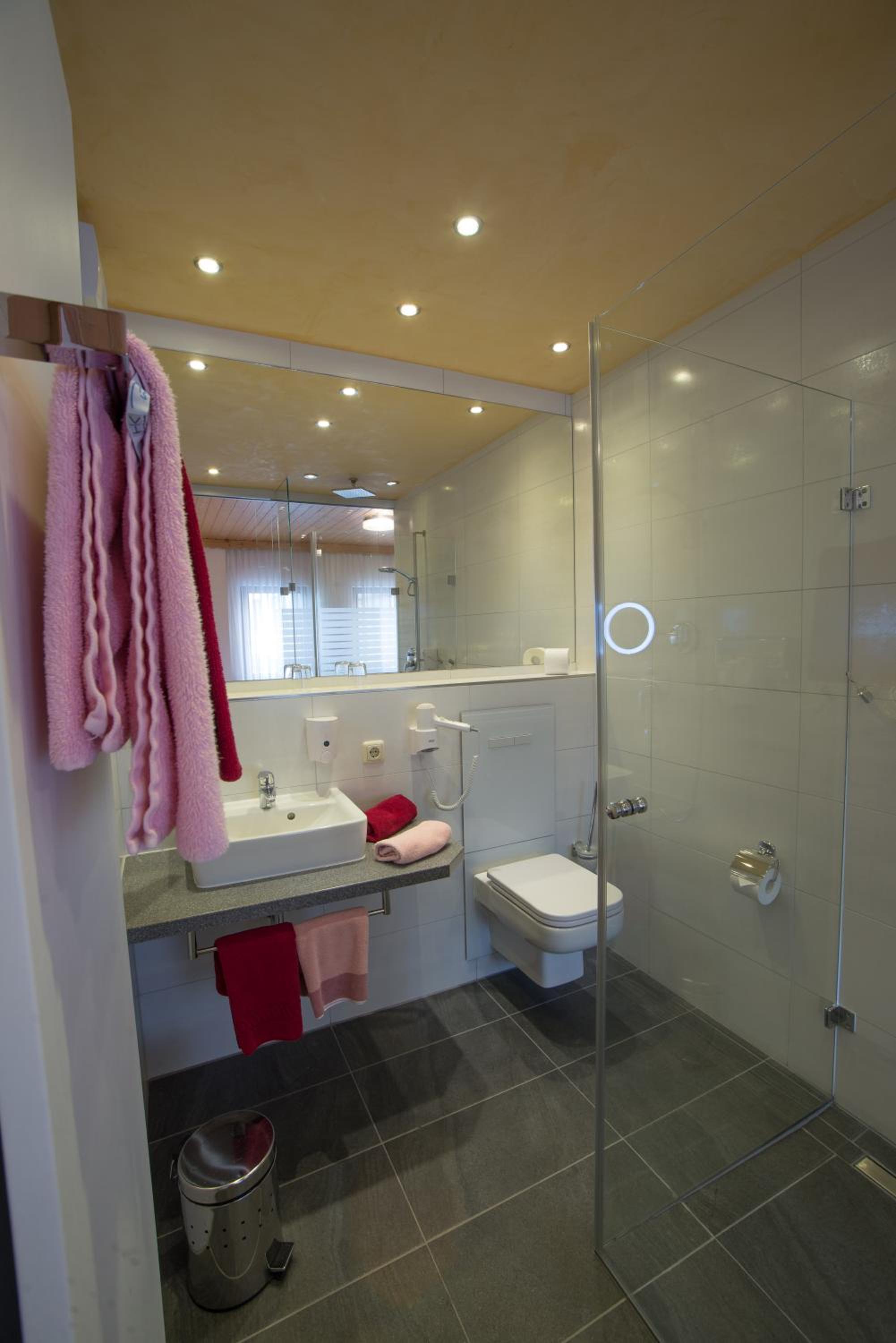 Double Room - Photo 5