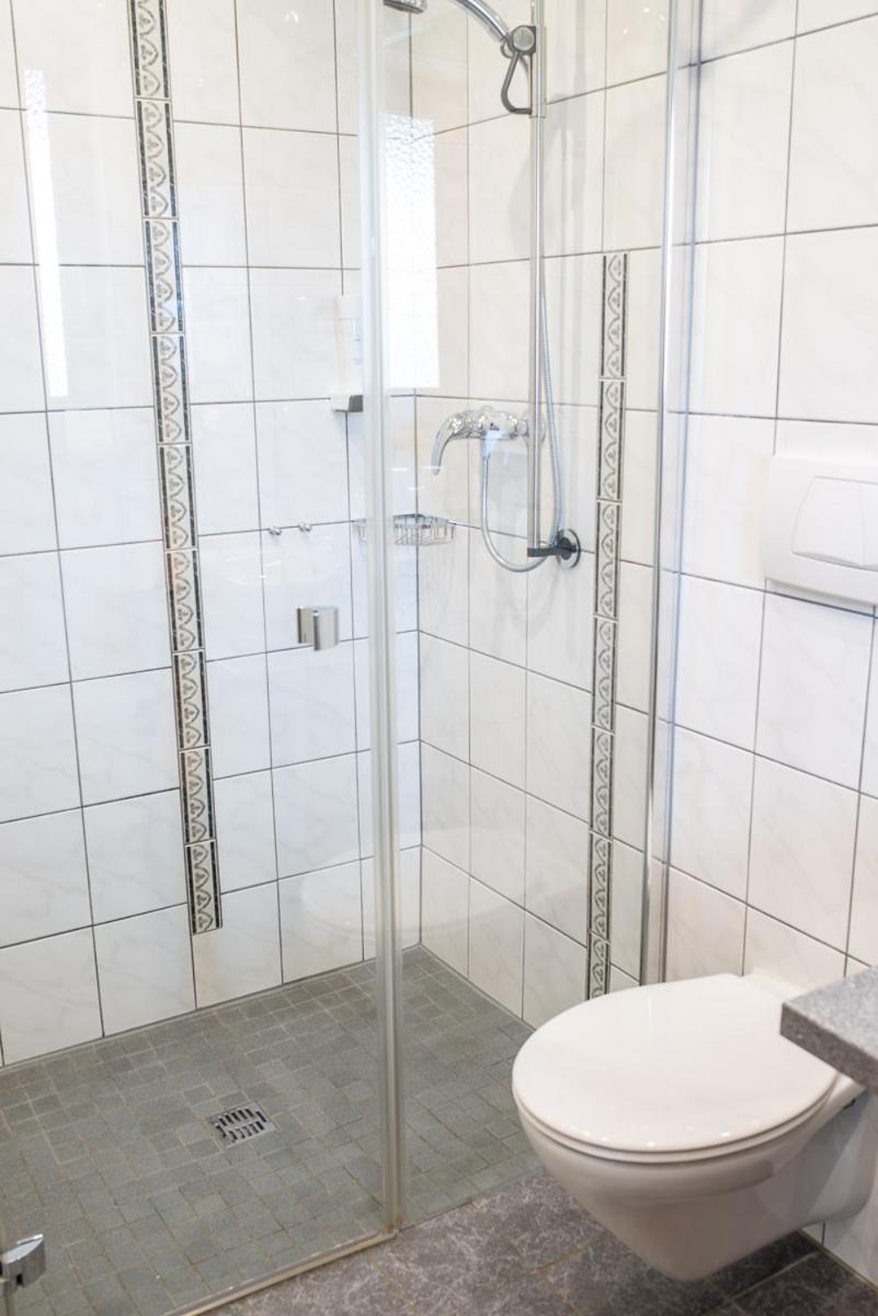 Double Room - Photo 8