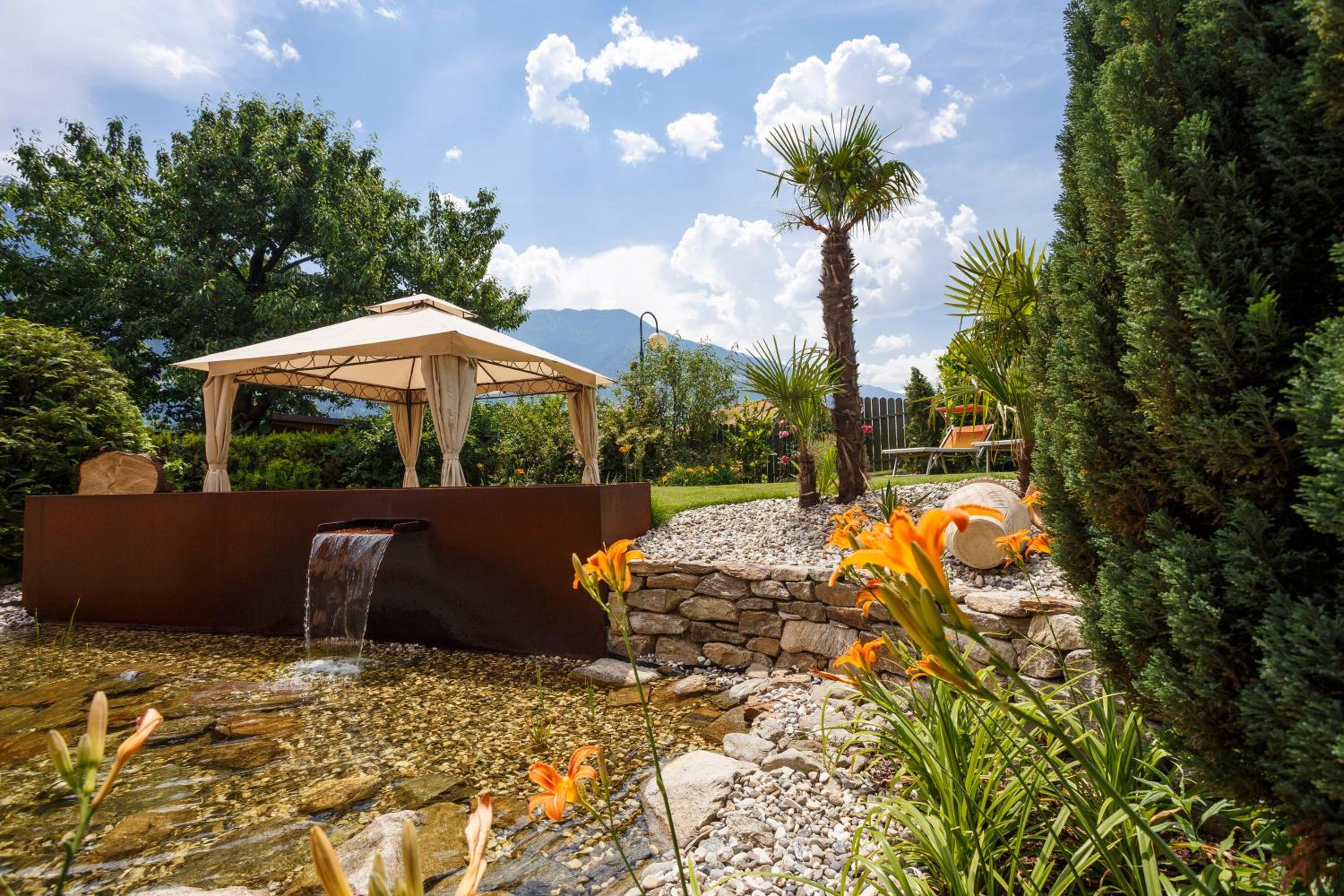 Double Room with Garden View - Photo 4