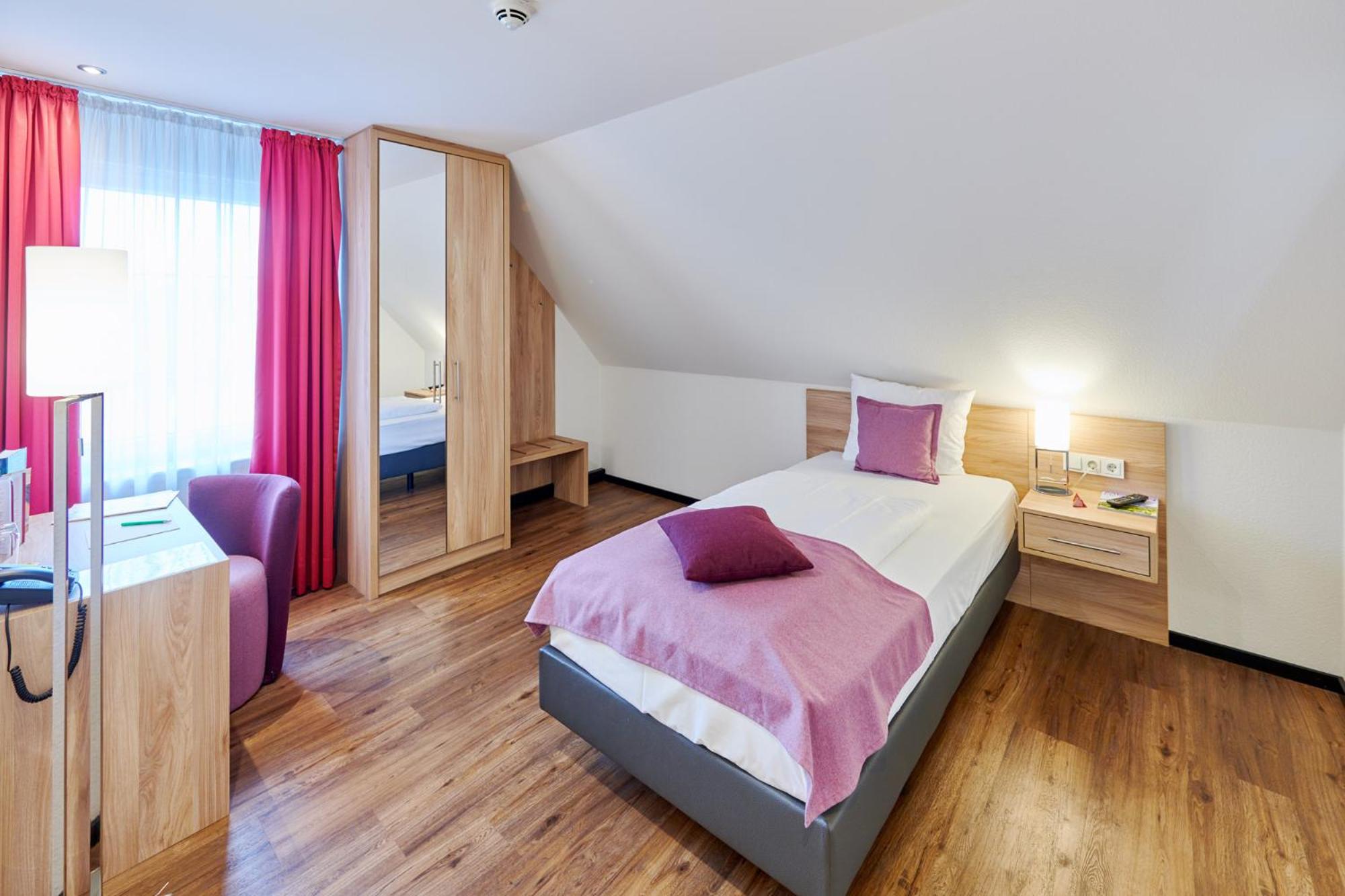 Single Room photo 1