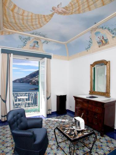 Suite with Balcony and Sea View photo 2