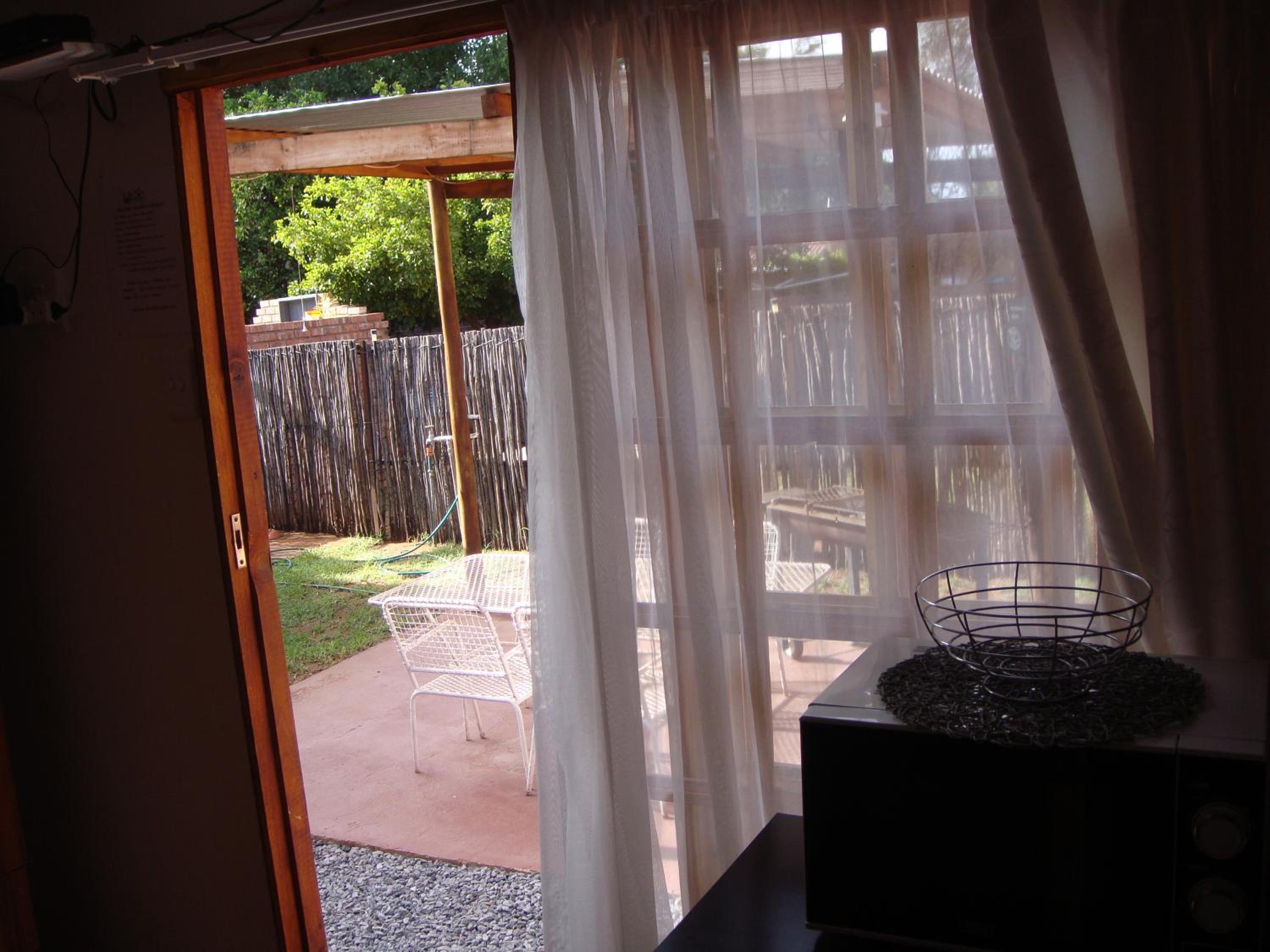 Budget Double Room photo 3