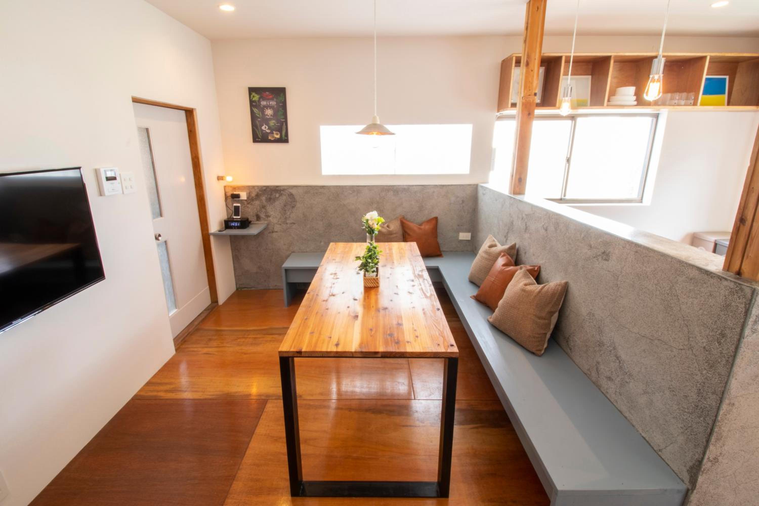 Apartment photo 2