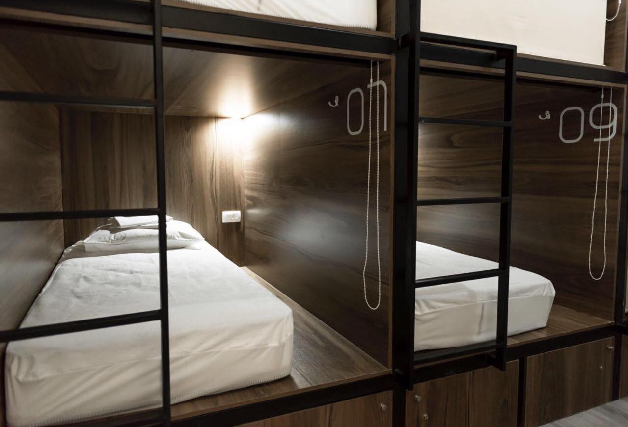 Bed in 4-Bed Male Dormitory Room photo 1