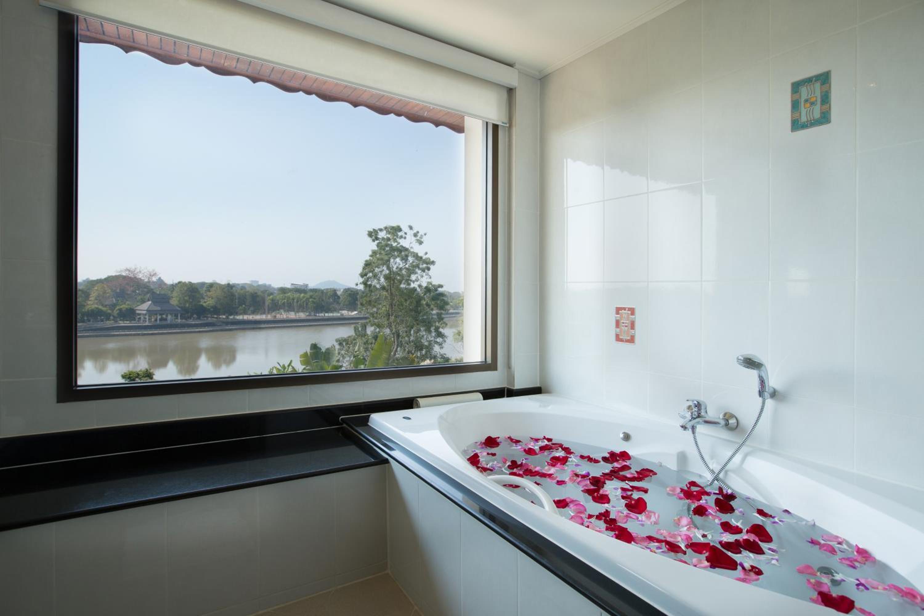 Balcony River View Suite - Photo 3