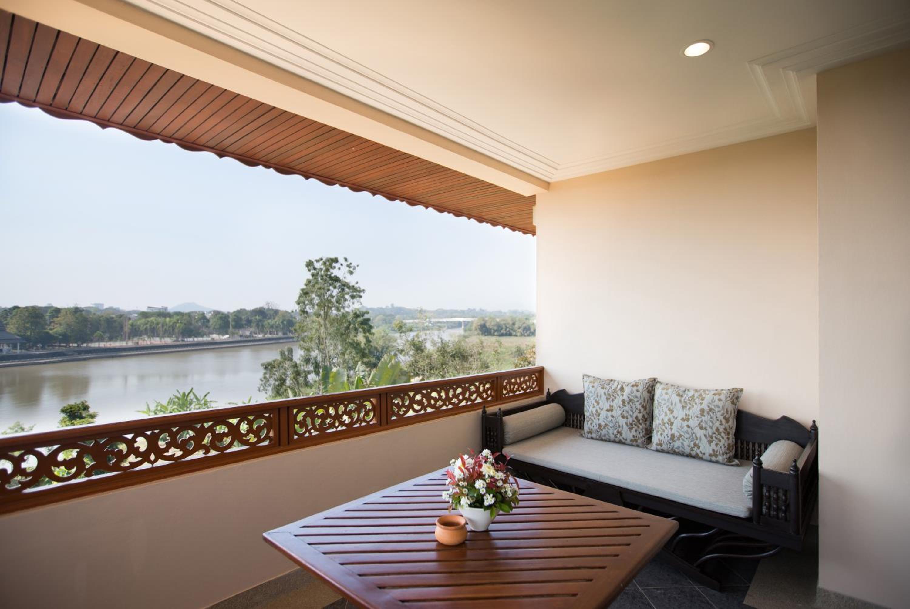 Balcony River View Suite - Photo 7