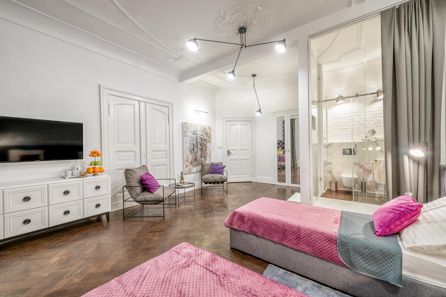 Studio Apartment photo 2