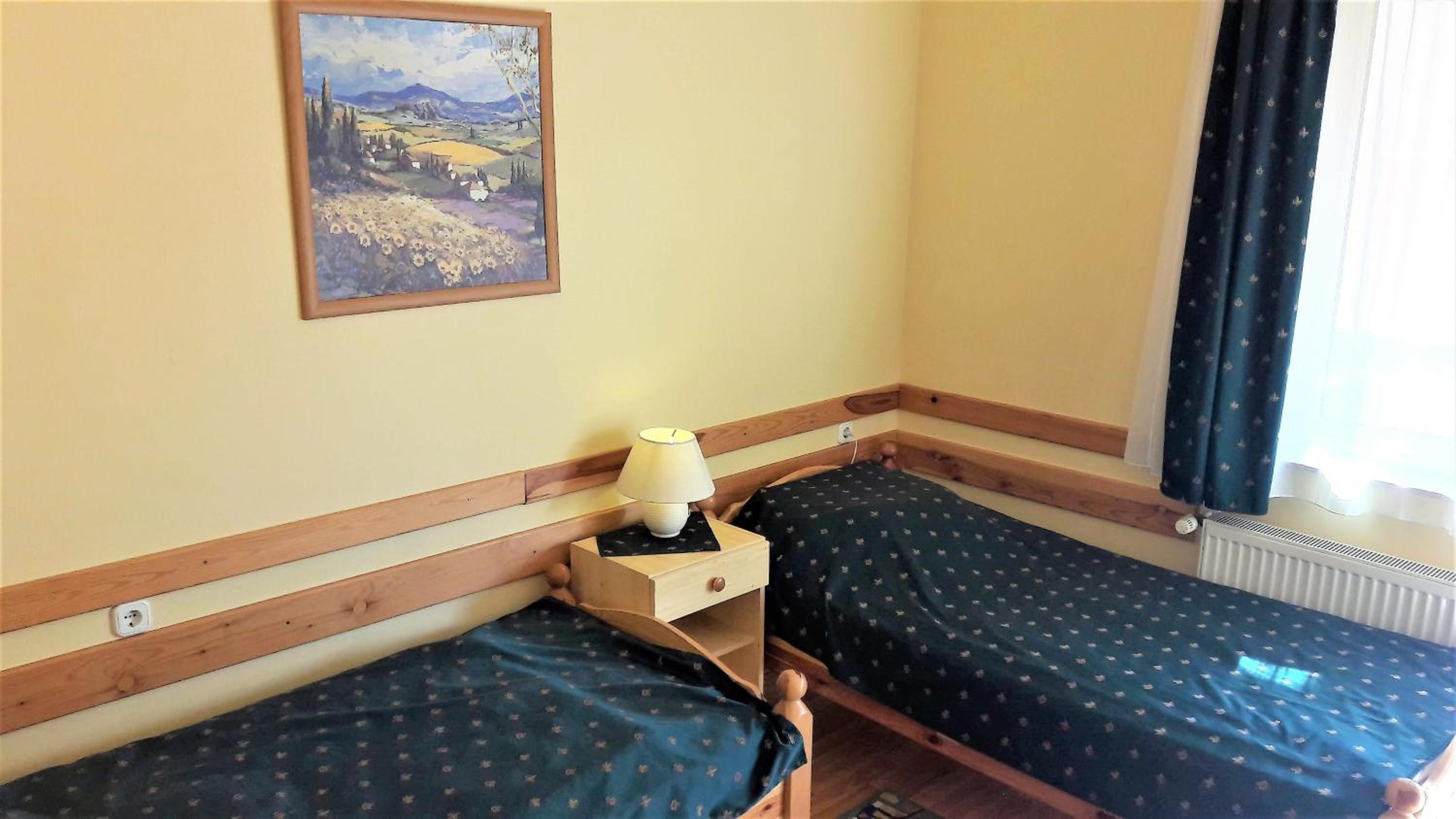 Twin Room - Disability Access - Photo 1