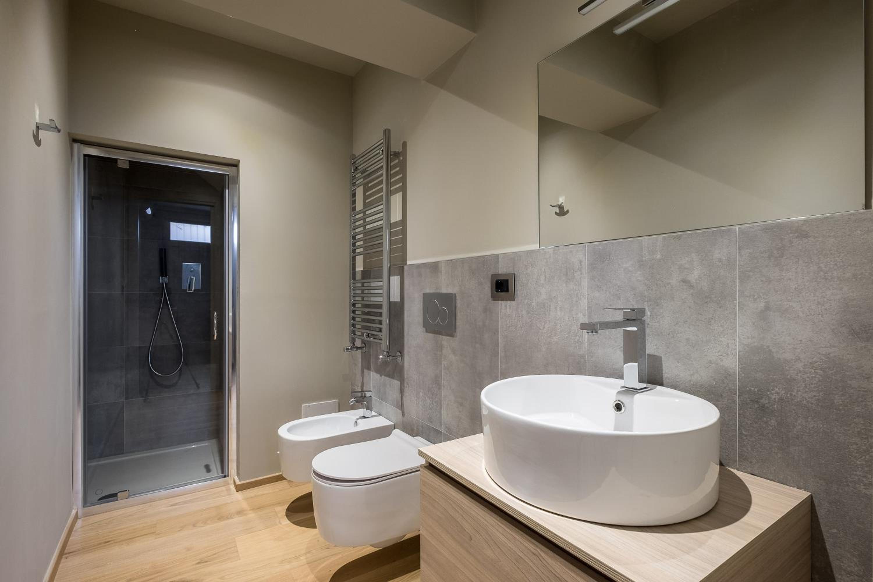 One-Bedroom Apartment - Photo 3