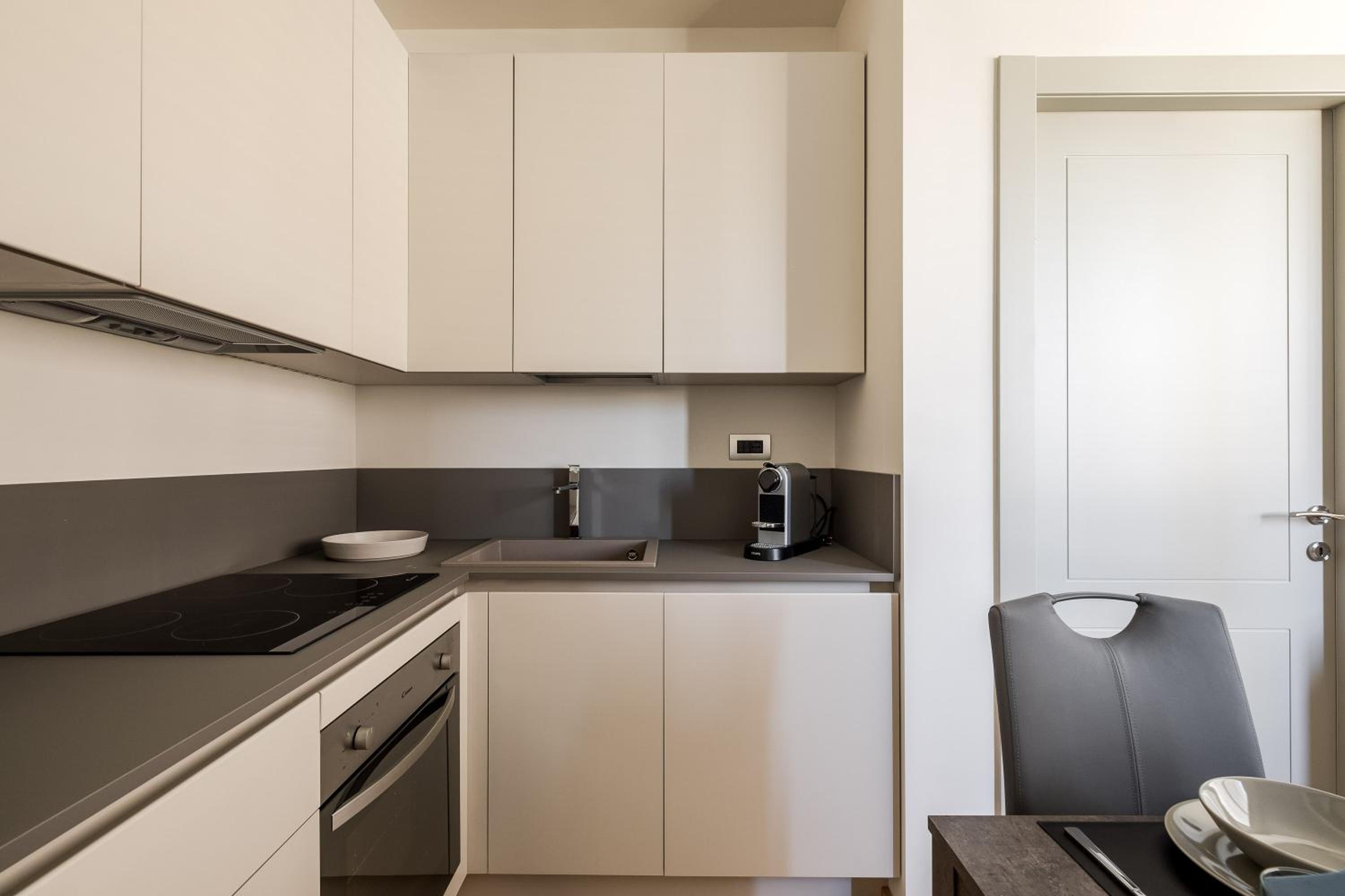 Deluxe Apartment - Photo 12