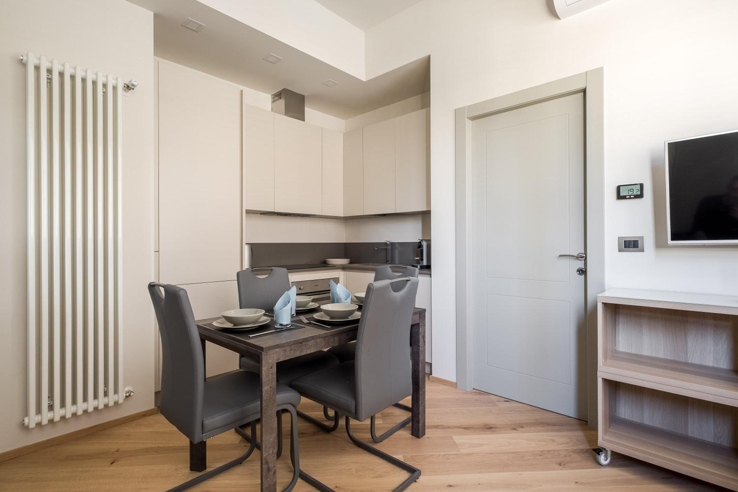 Deluxe Apartment - Photo 2