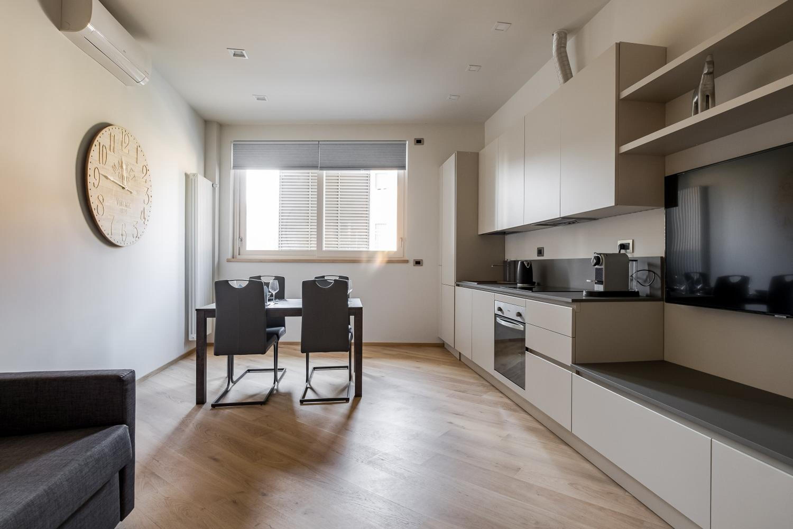 One-Bedroom Apartment - Photo 9