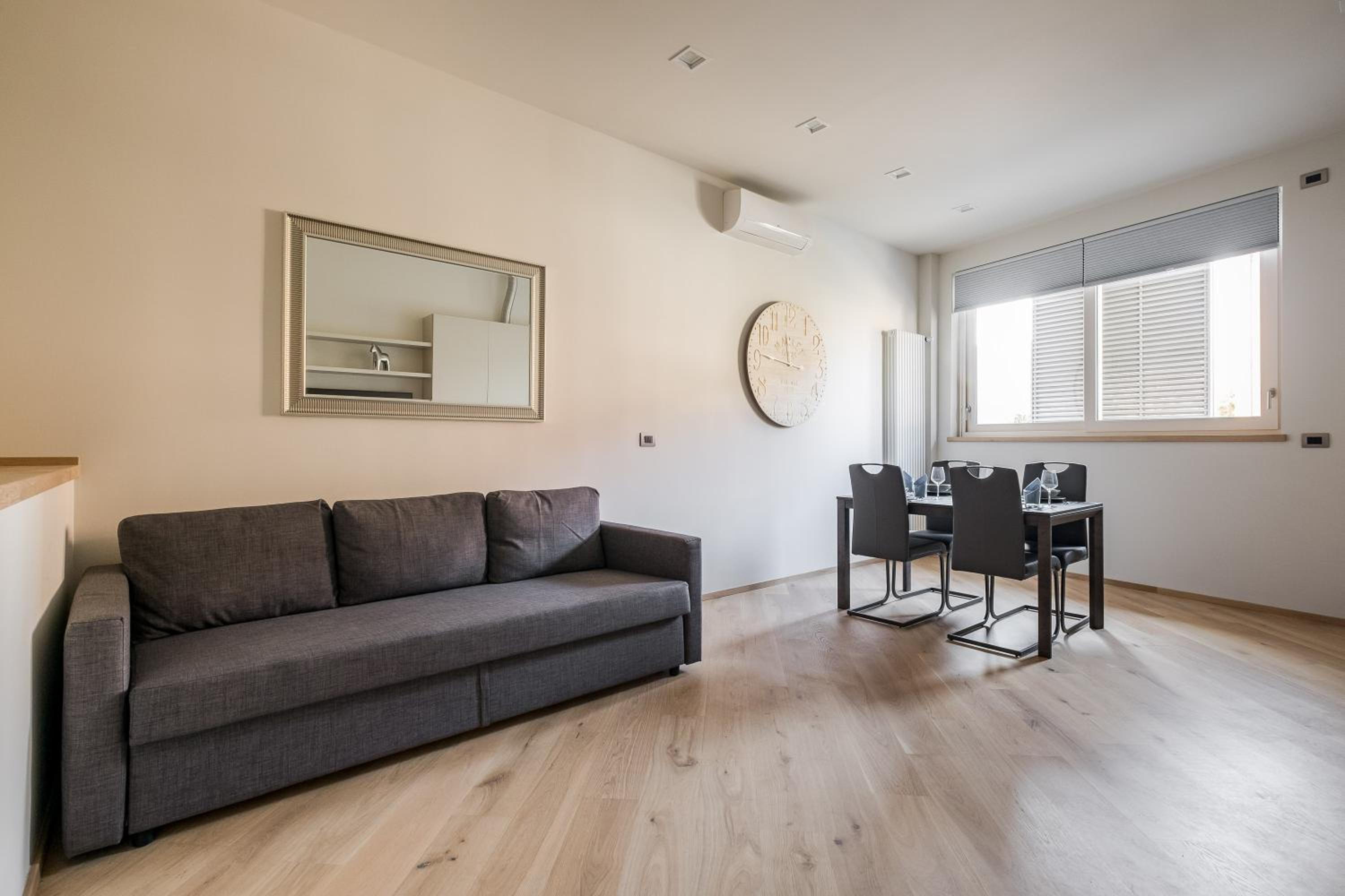 One-Bedroom Apartment - Photo 6