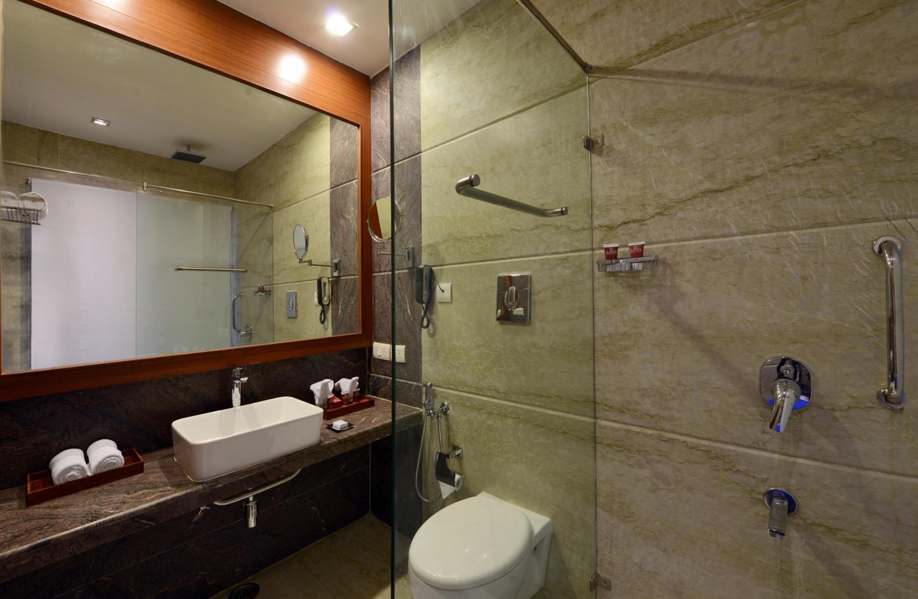 Deluxe Twin Room - Photo 2