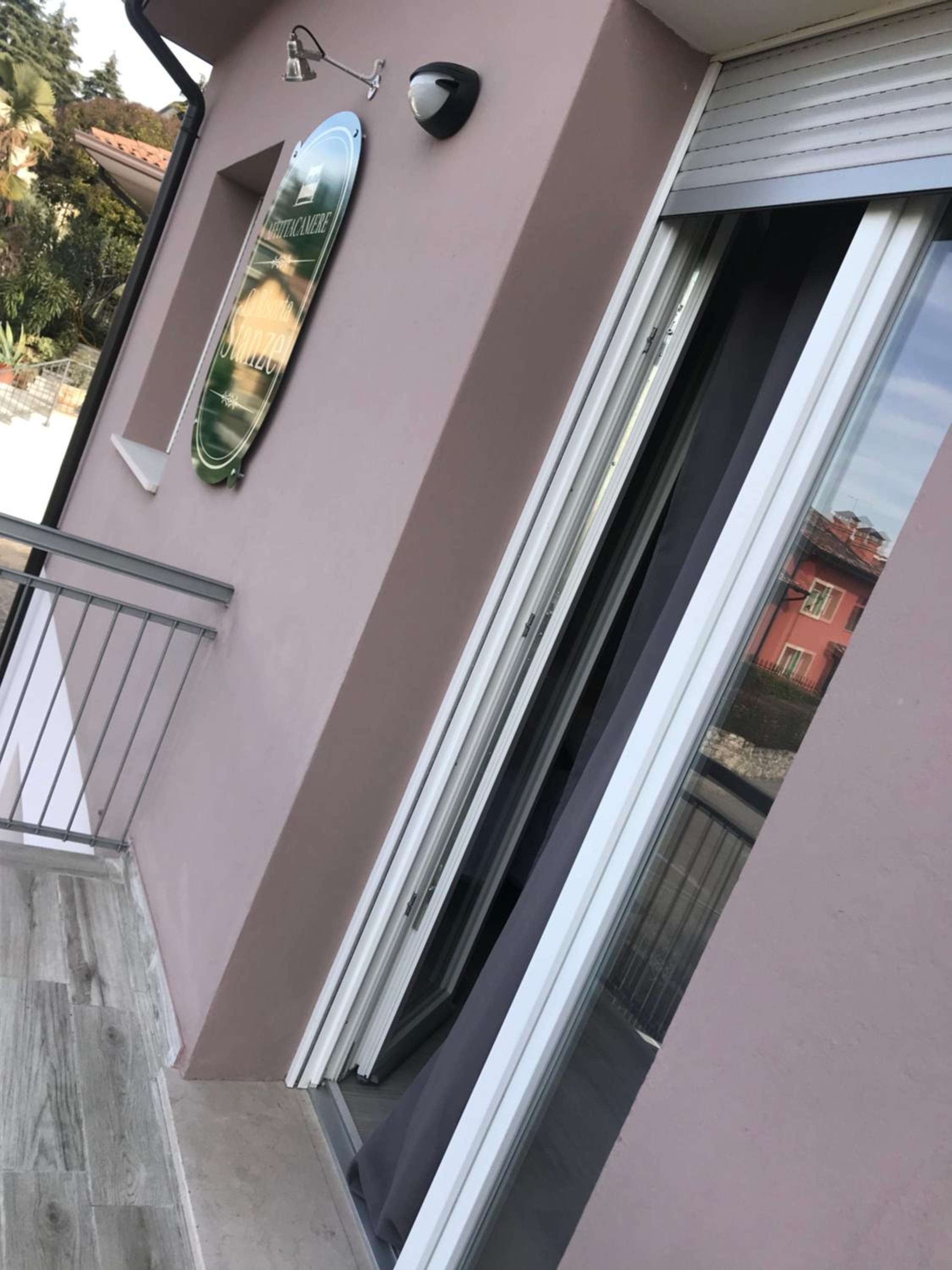 Double Room with Balcony - Photo 2