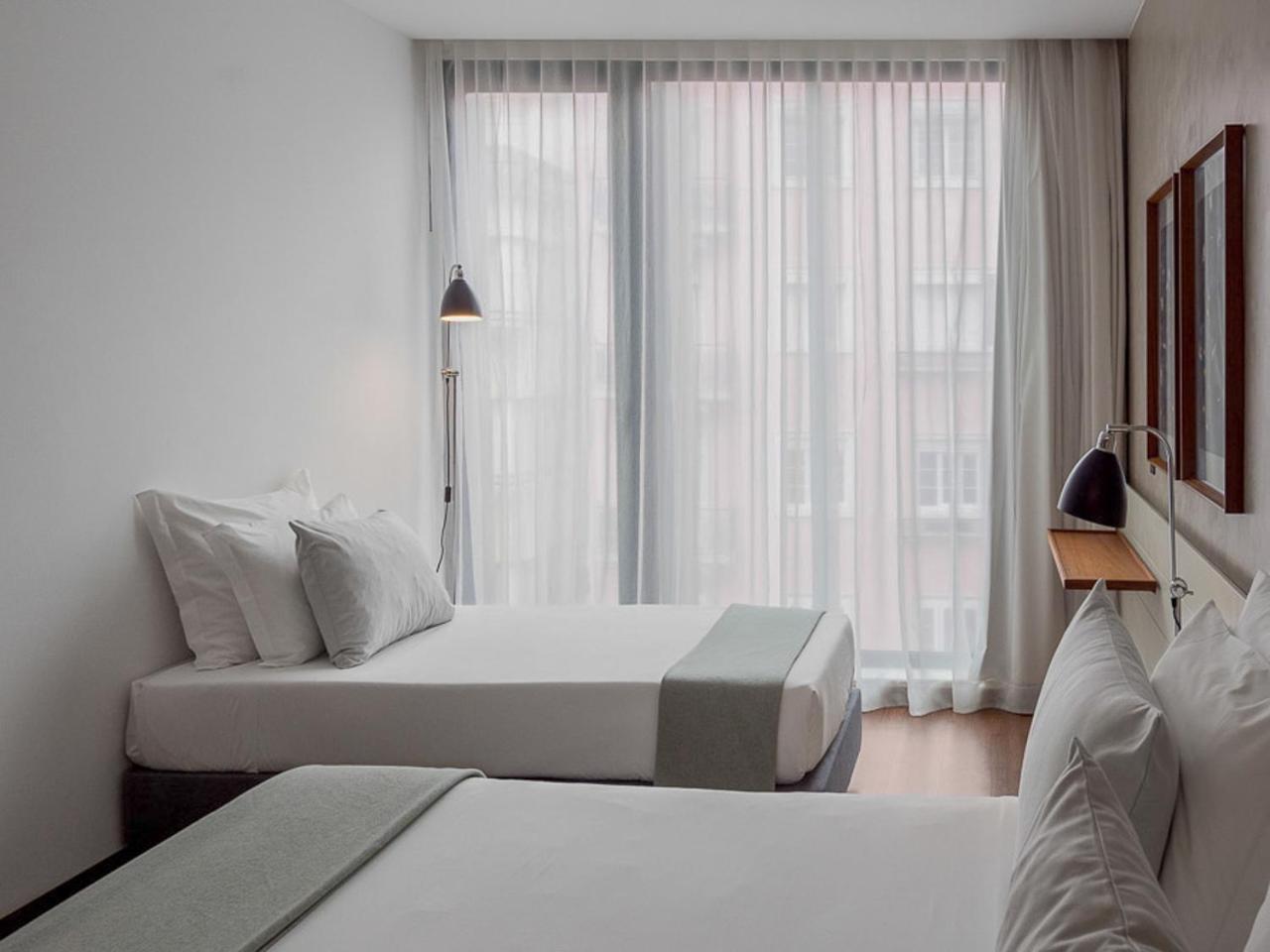 Superior Deluxe Double or Twin Room with Extra Bed