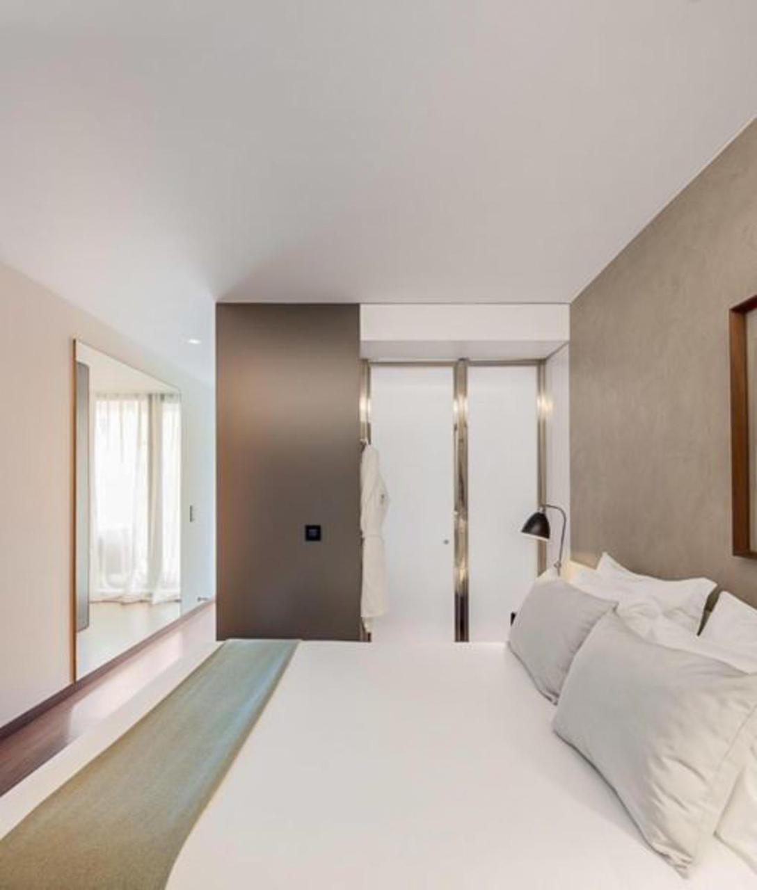 Available room