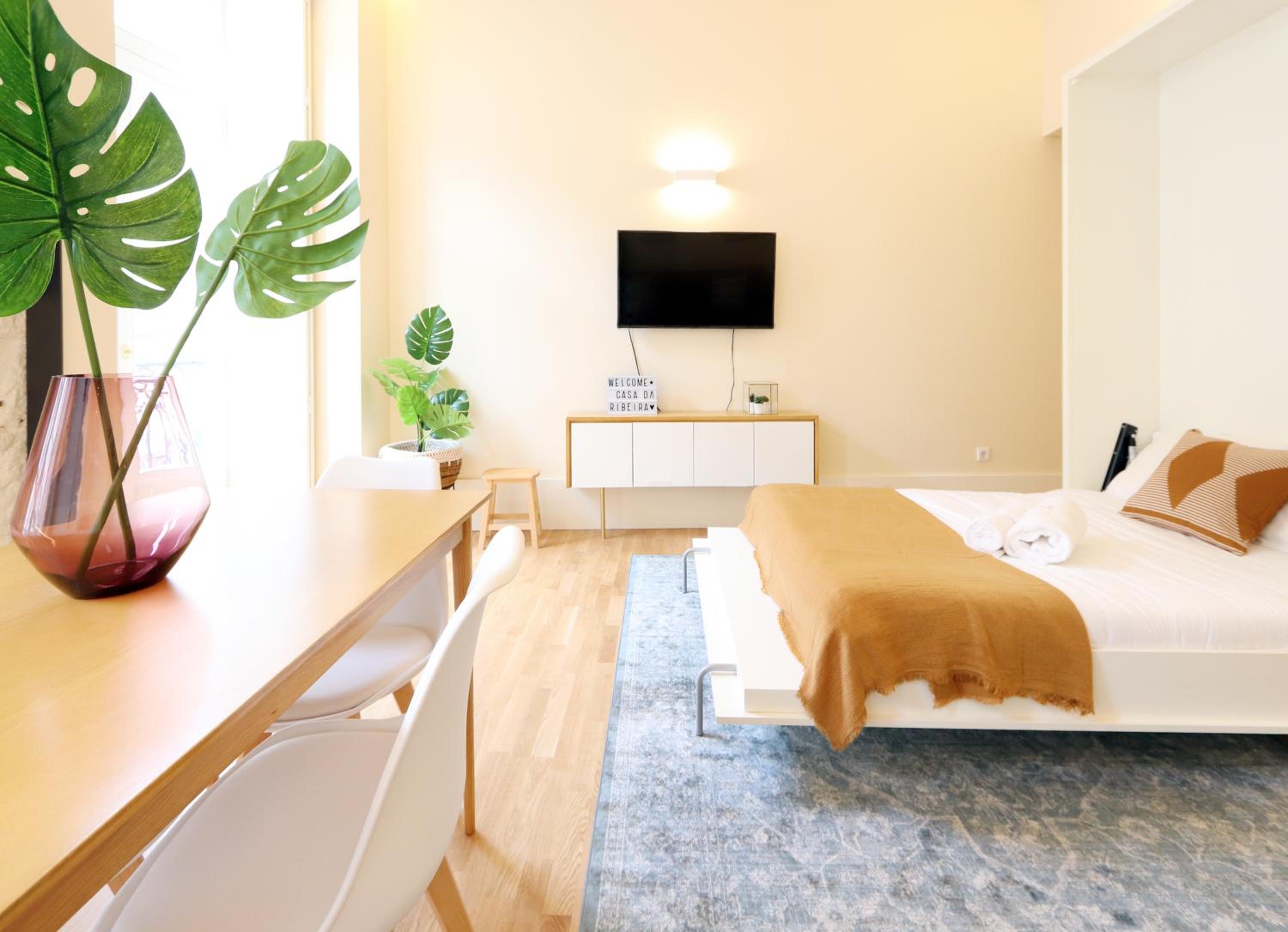 One-Bedroom Apartment - Photo 9